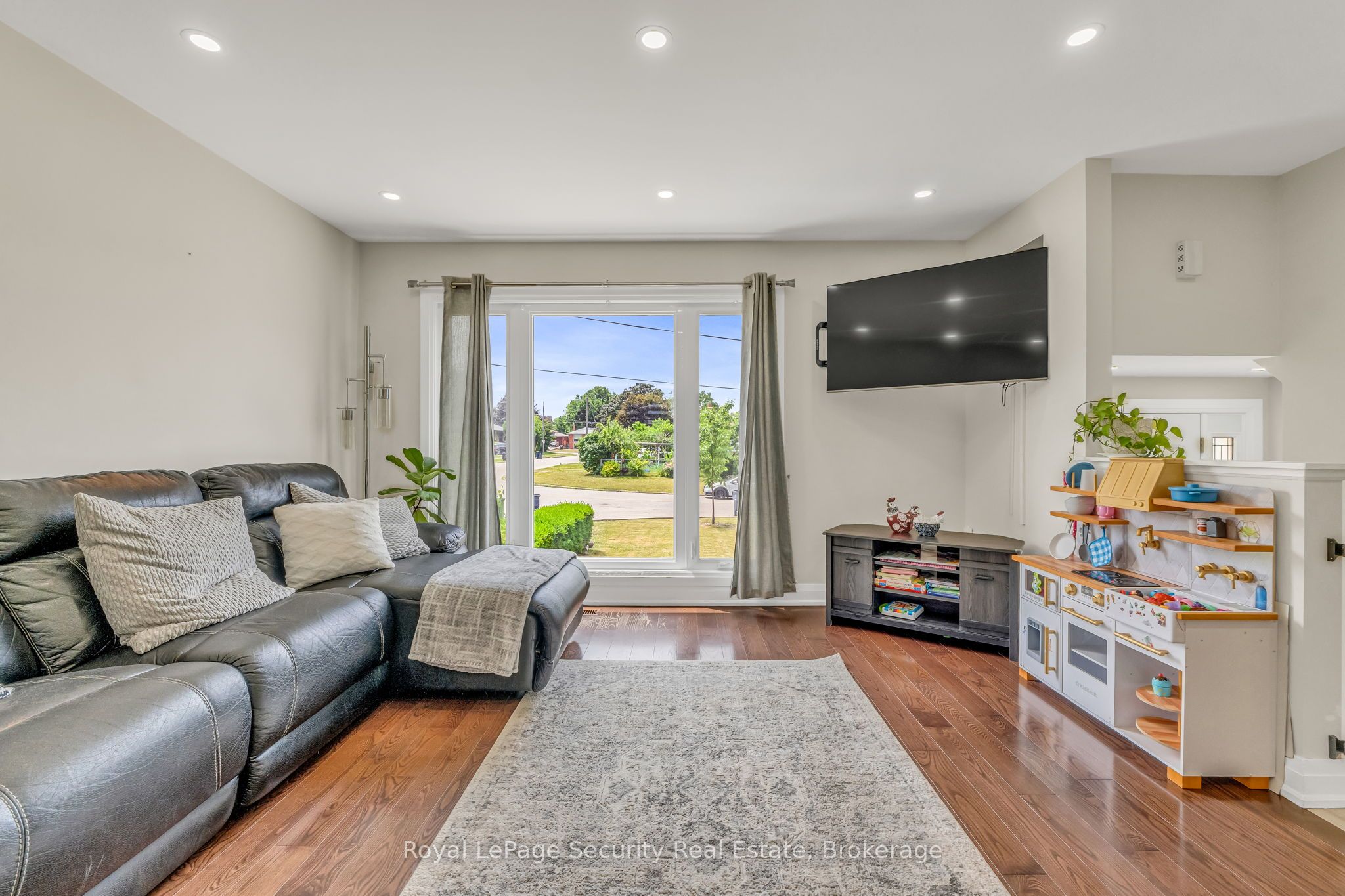 23 Talent Crescent Property Photo 4