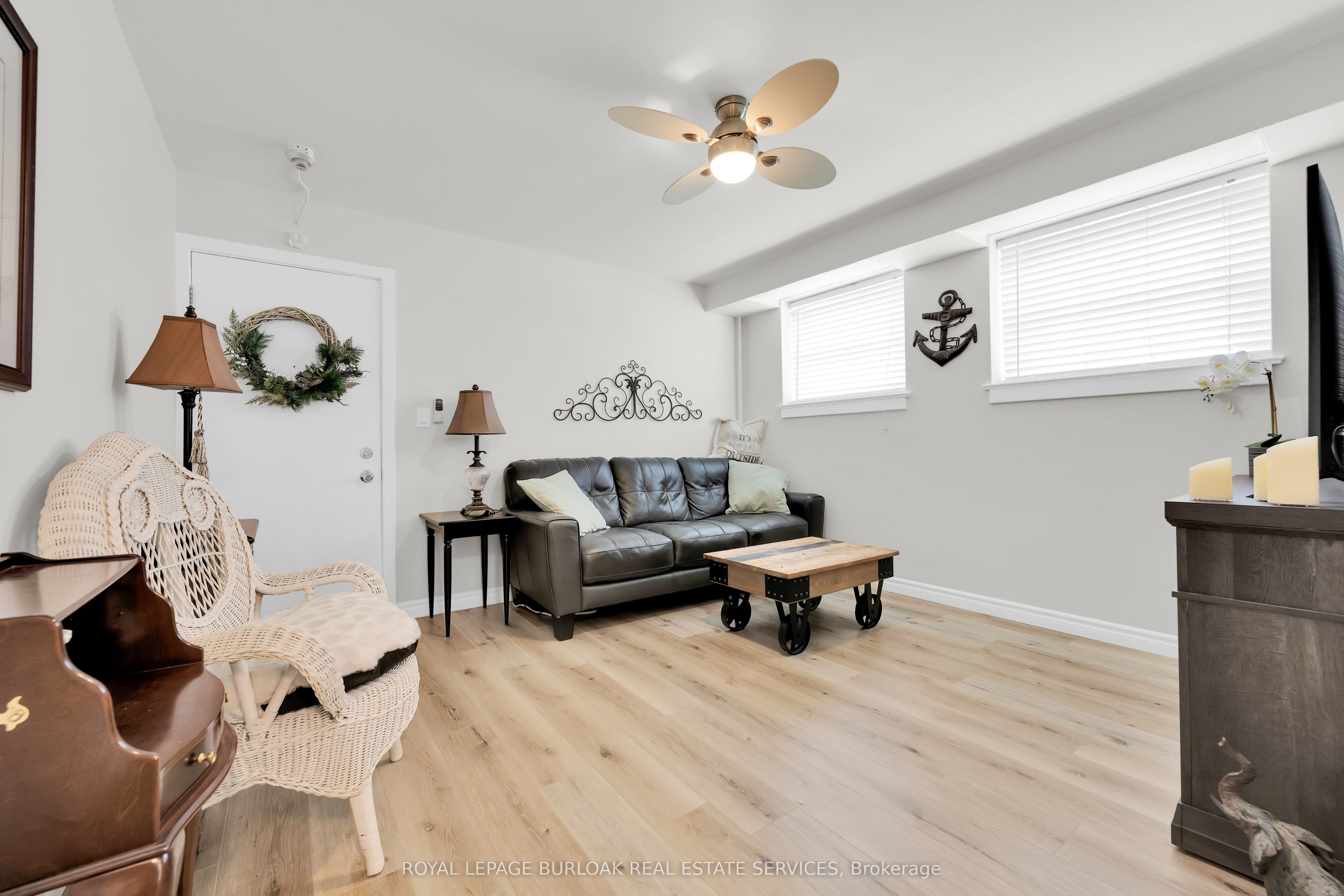 1347 Lakeshore Road 24 Property Photo 15