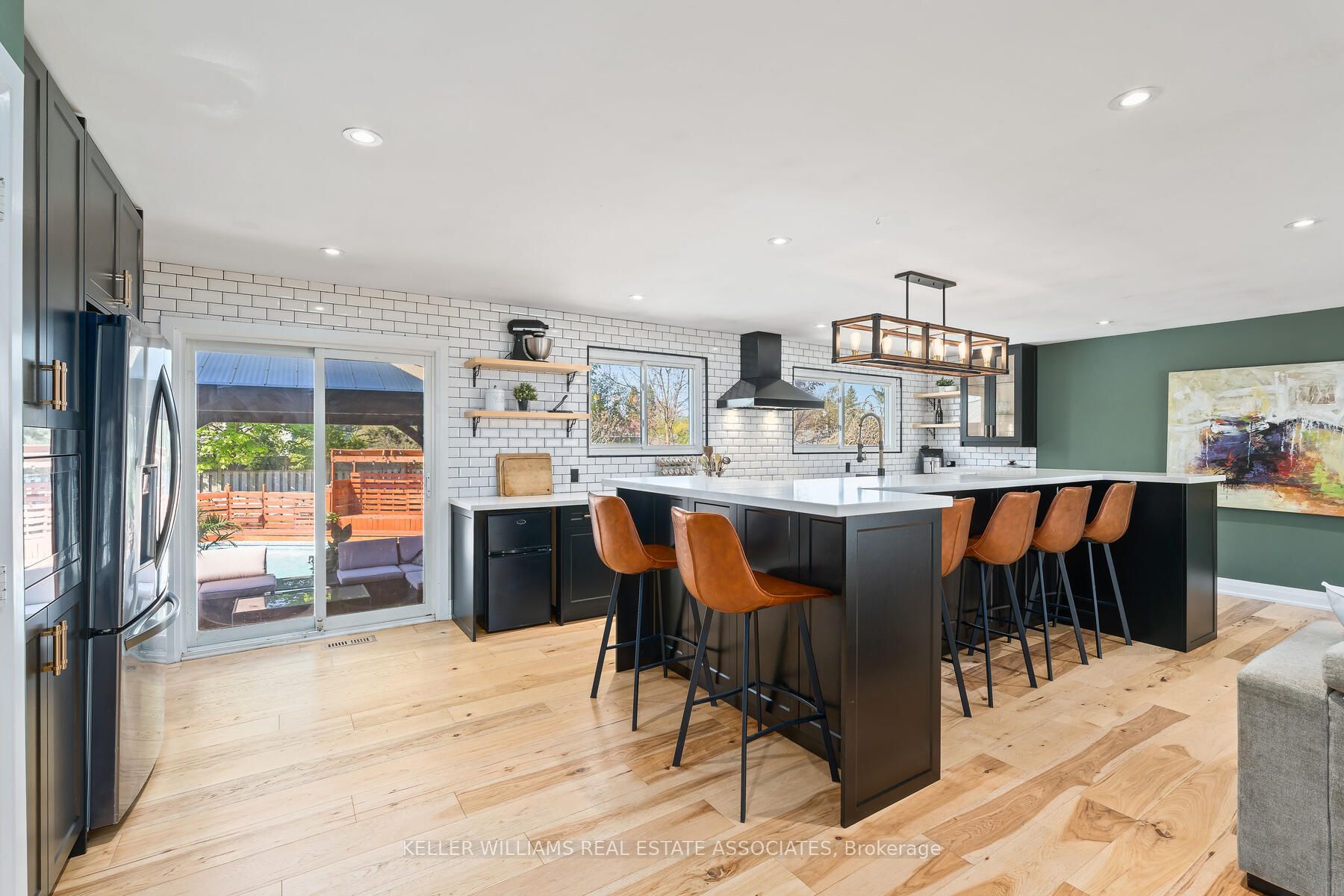 102 Moore Park Crescent Property Photo 8