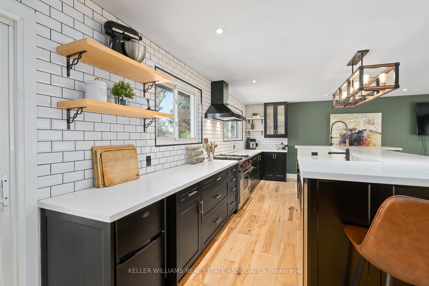 102 Moore Park Crescent Property Photo 11