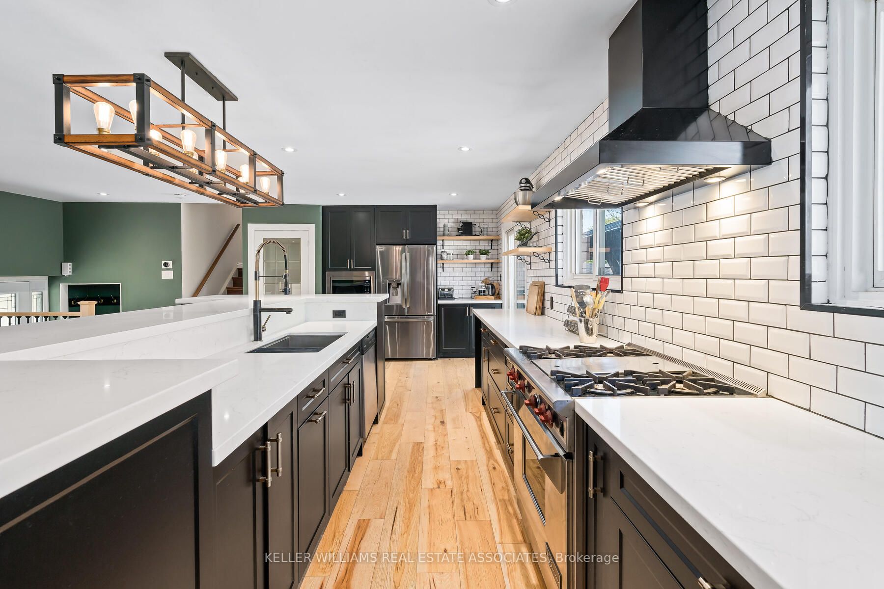 102 Moore Park Crescent Property Photo 13