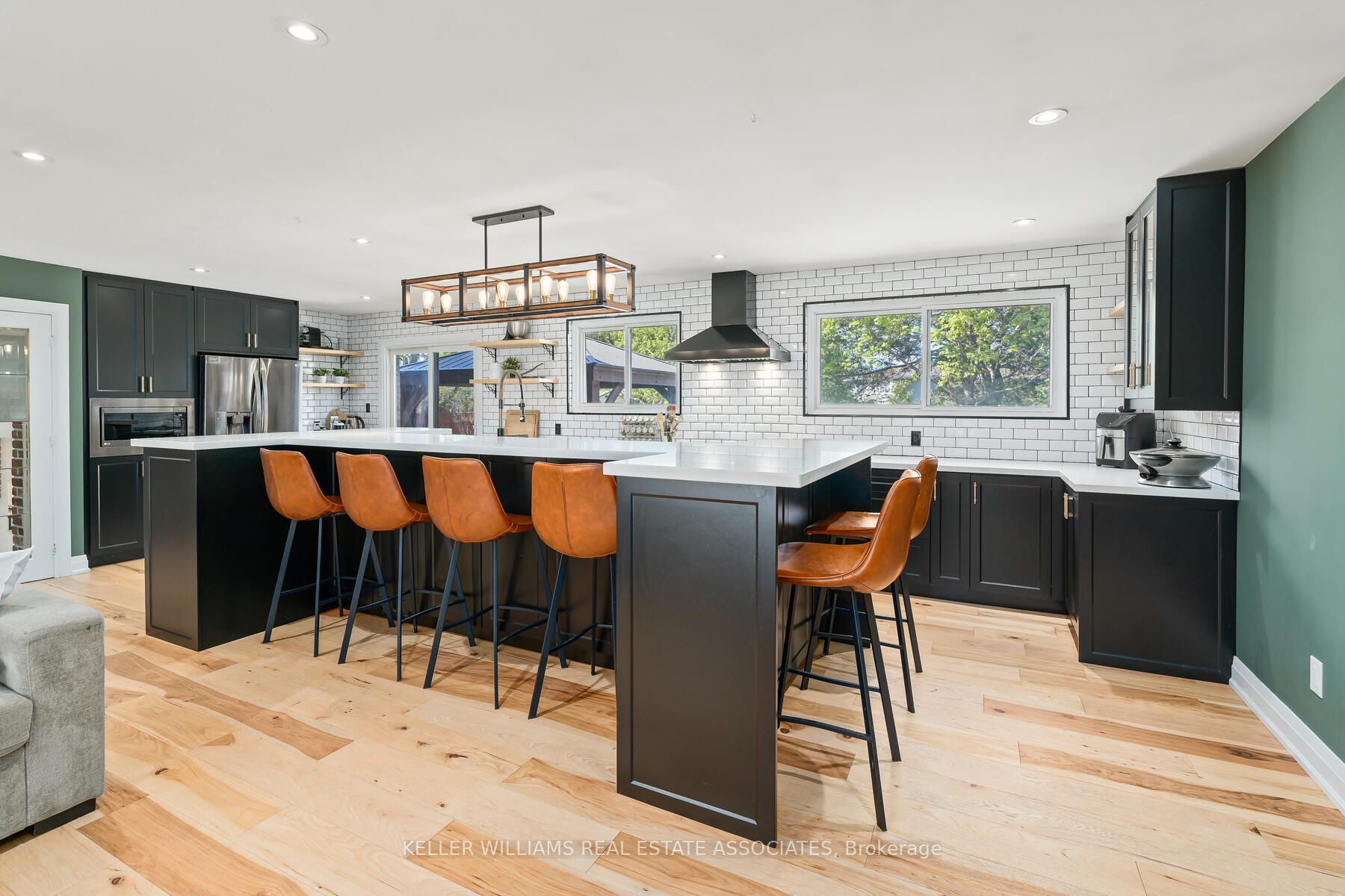 102 Moore Park Crescent Property Photo 14