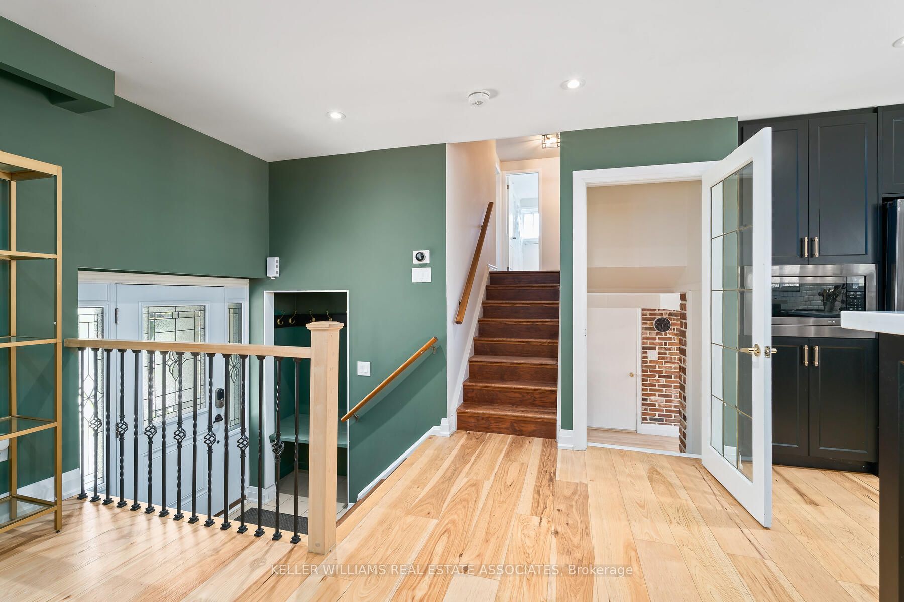 102 Moore Park Crescent Property Photo 18