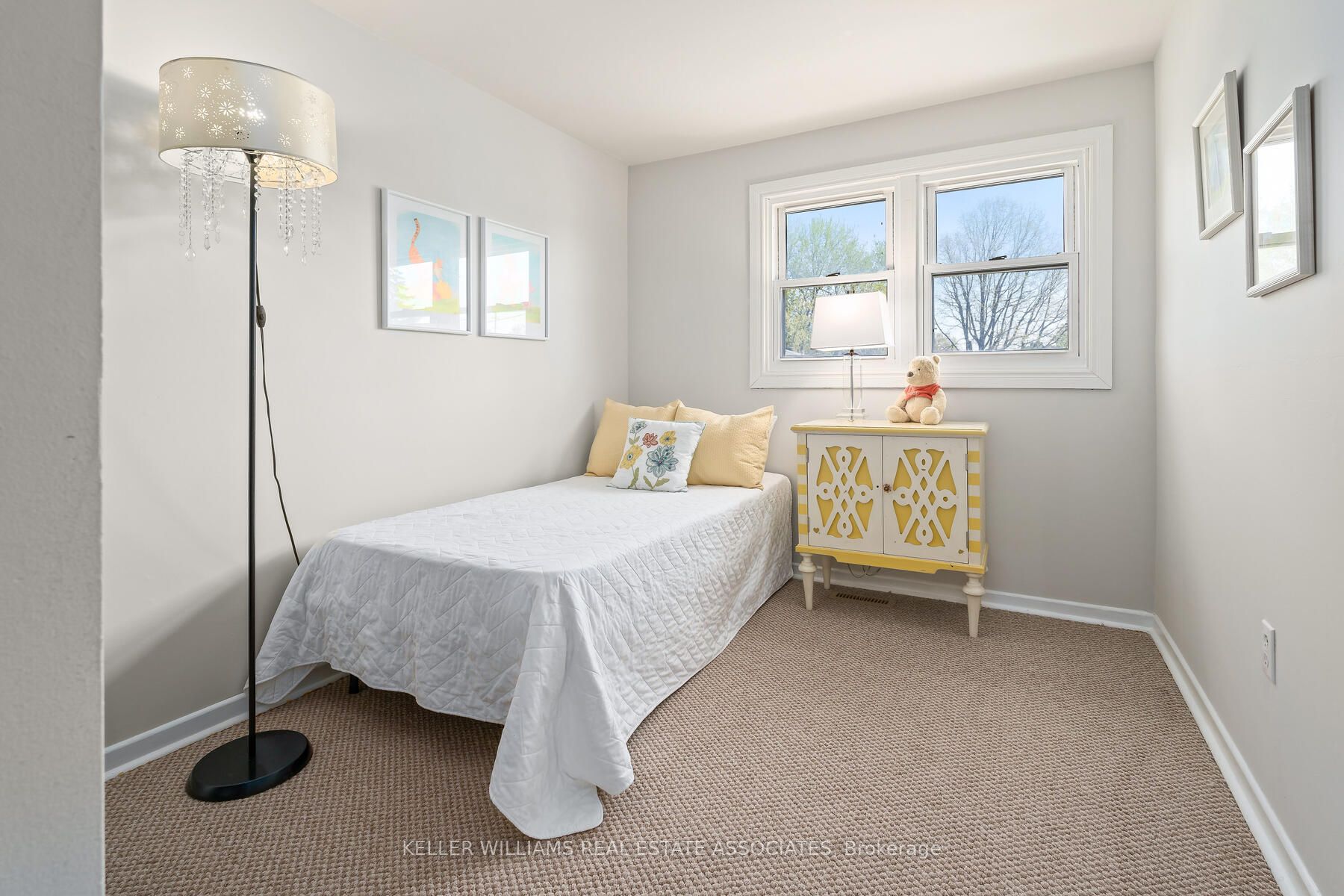 102 Moore Park Crescent Property Photo 22