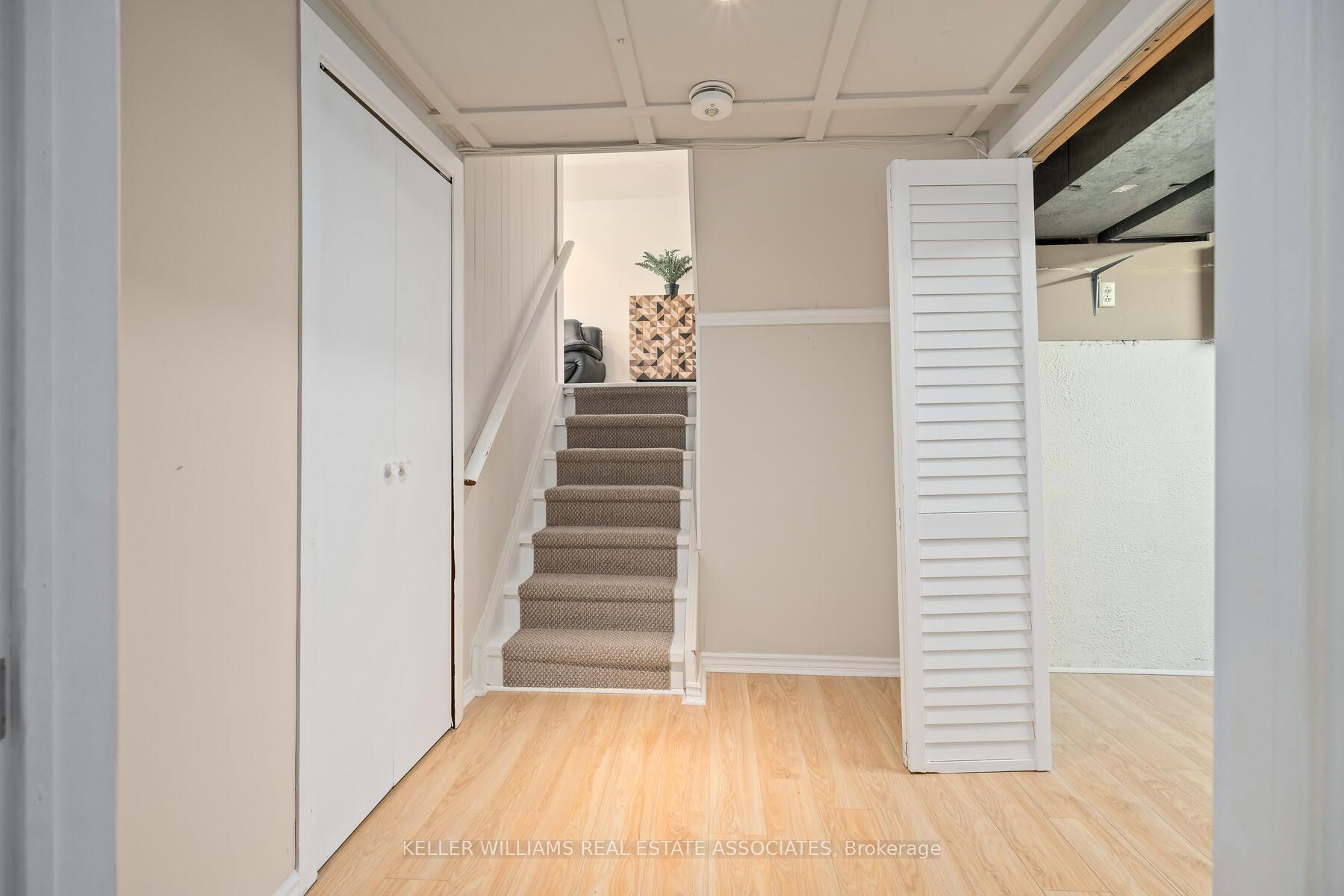 102 Moore Park Crescent Property Photo 32