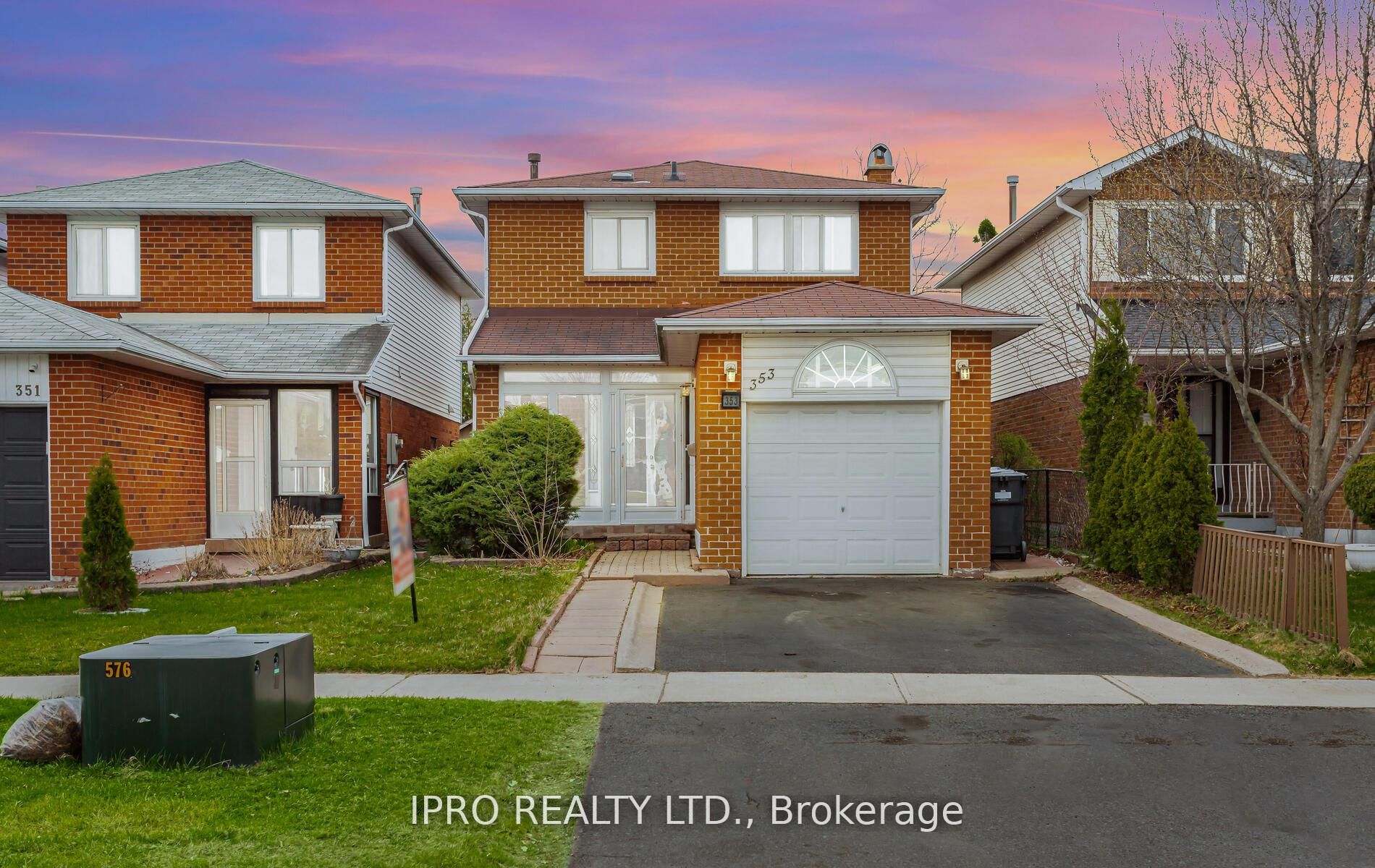 353 Rutherford Road N Property Photo 1