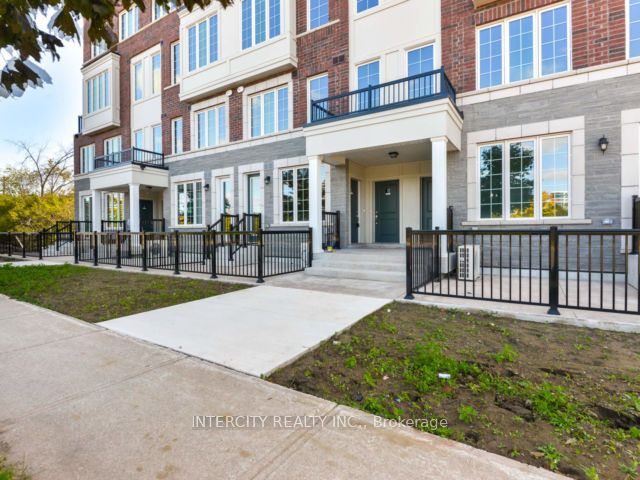#4 - 2205 Lillykin Street Property Photo 2