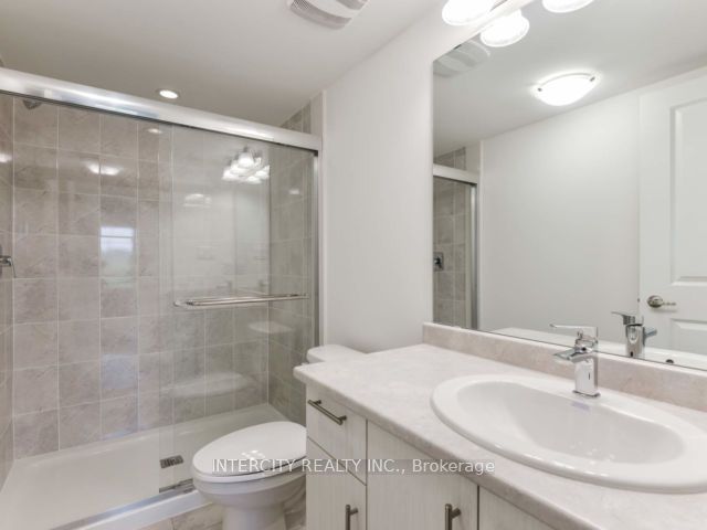#4 - 2205 Lillykin Street Property Photo 16