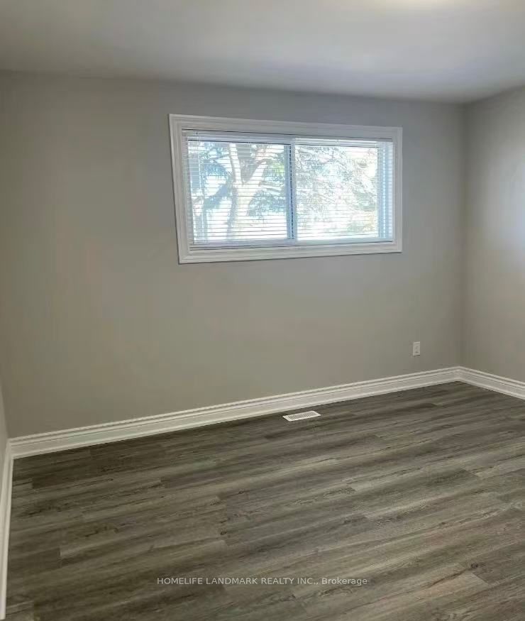 2421 Speyside Drive Property Photo 6
