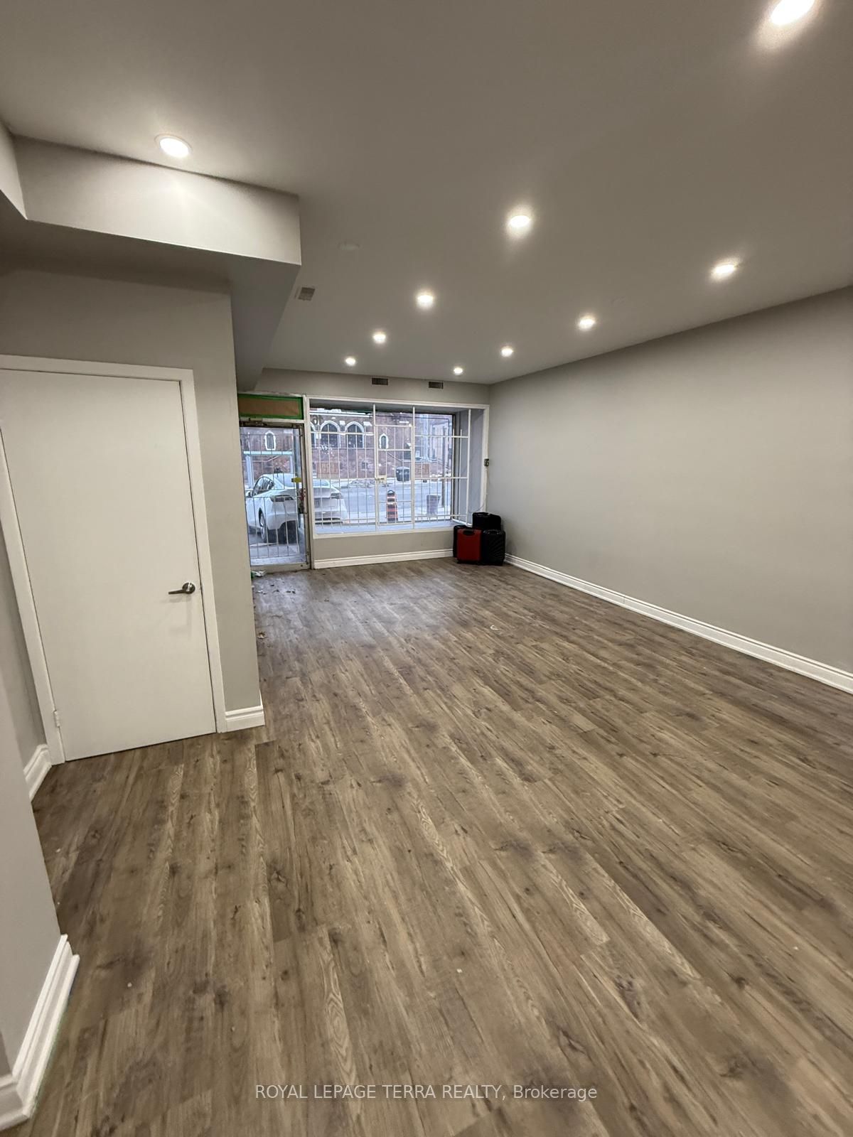 1678 Eglinton Avenue W Property Photo 1