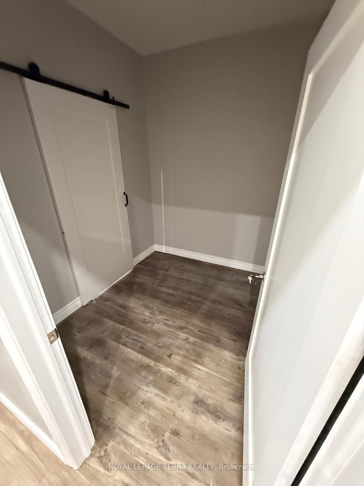 1678 Eglinton Avenue W Property Photo 9