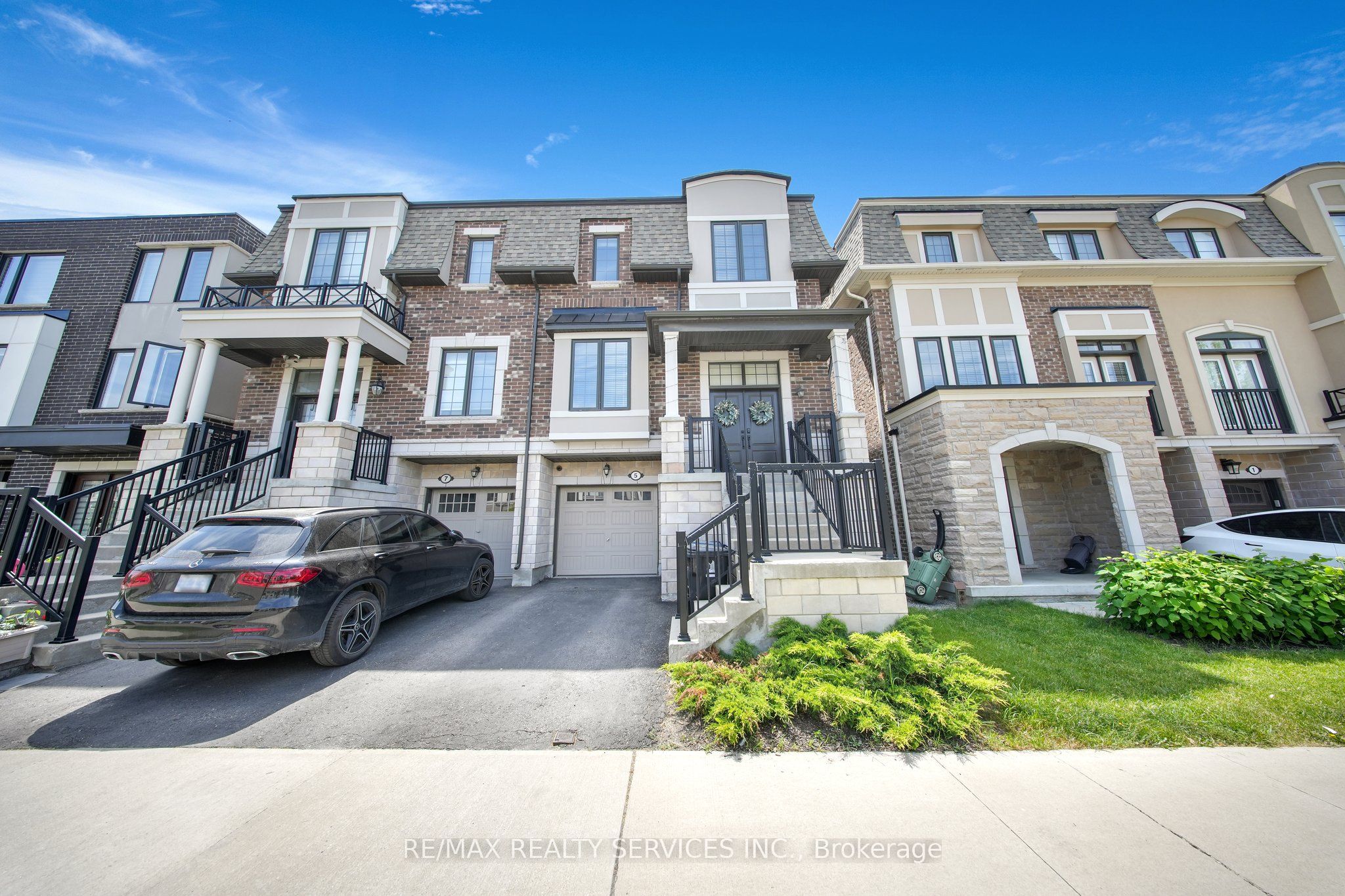 5 Vaudeville Drive Property Photo 1