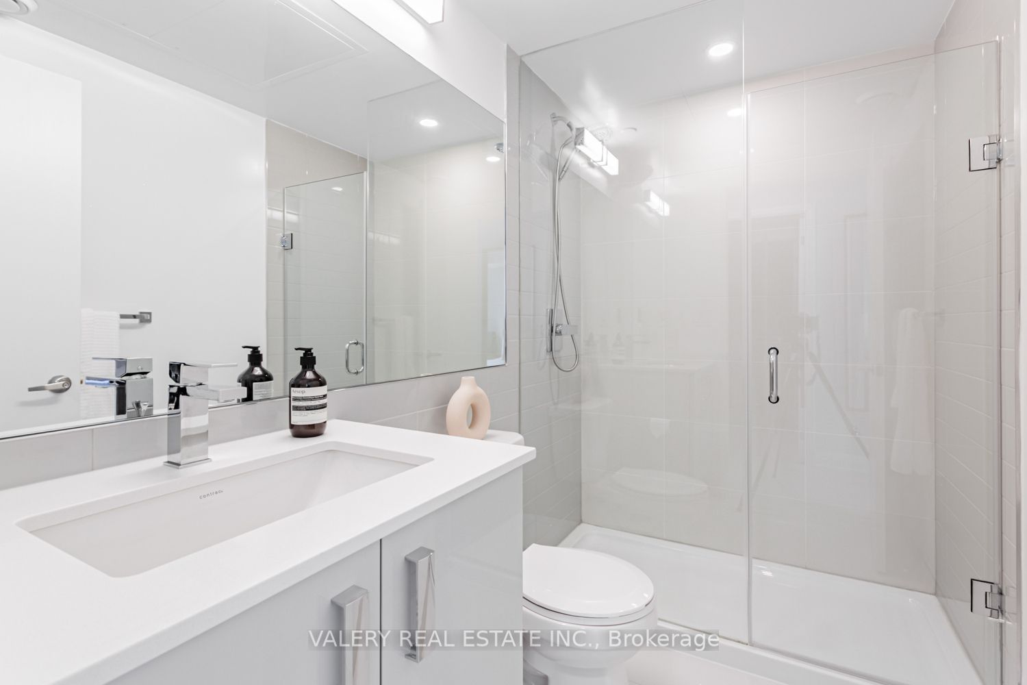 26 Gibbs Road 448 Property Photo 11