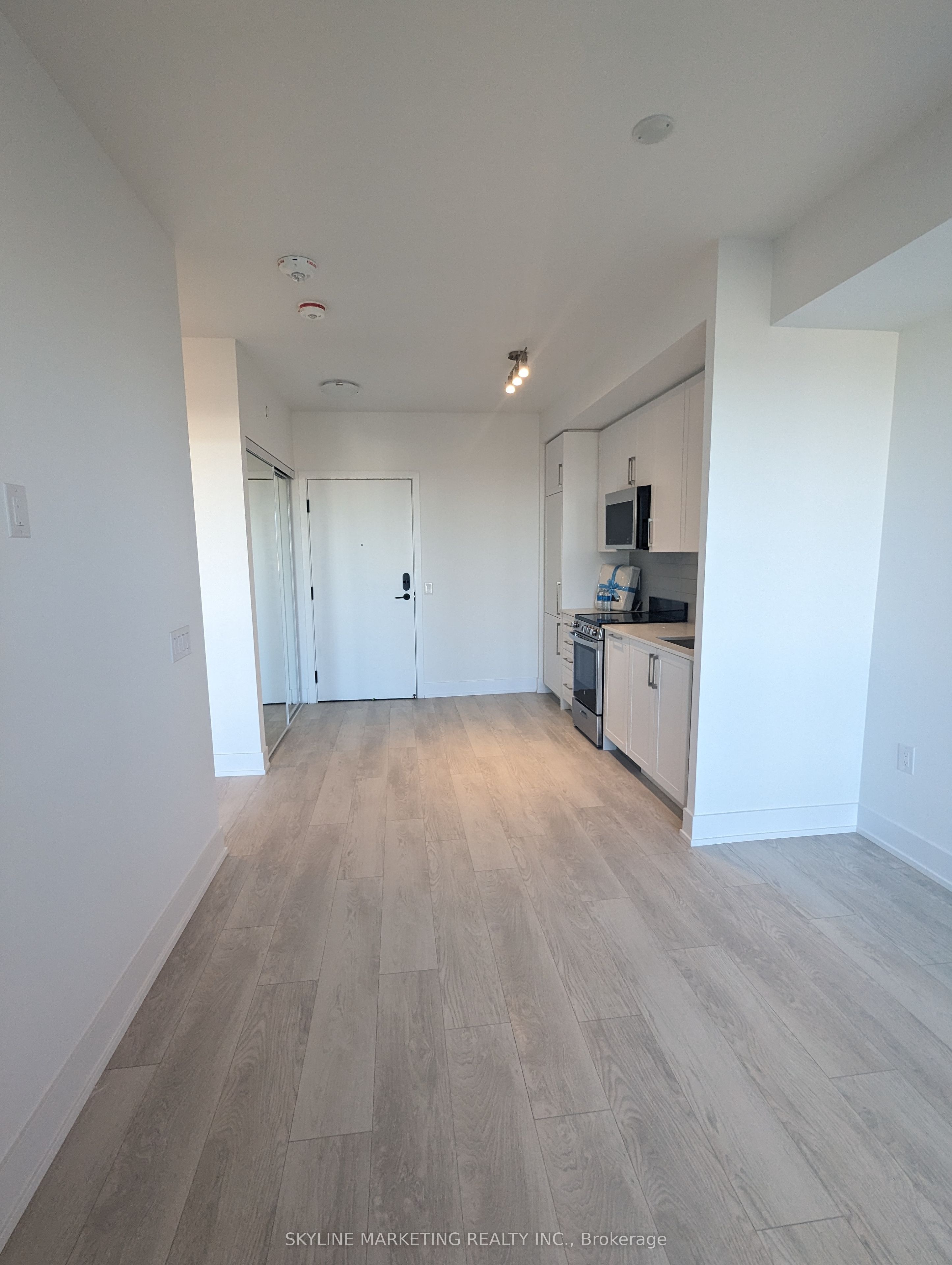 #312 - 2450 Old Bronte Road Property Photo 1