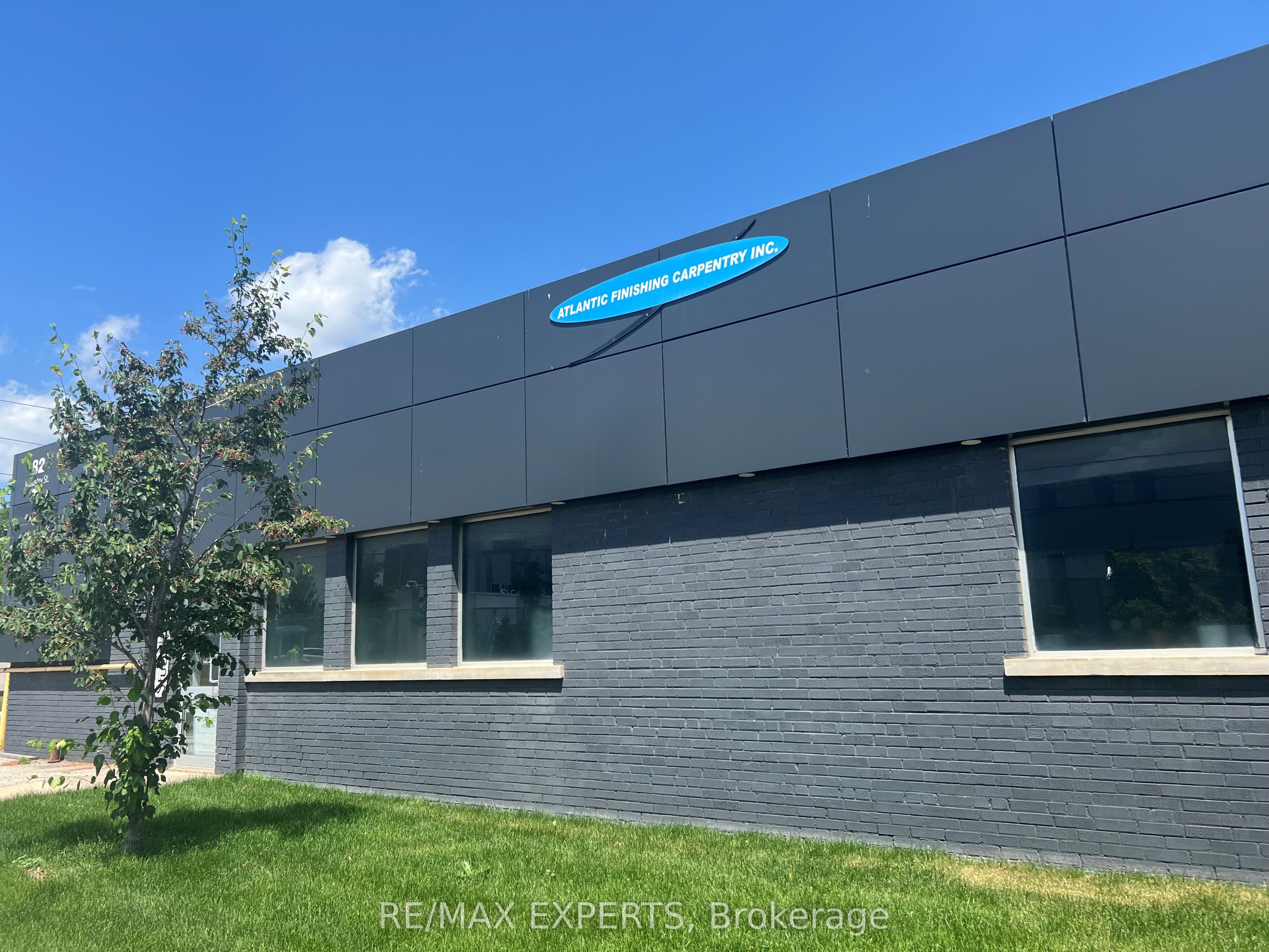 82 Industry Street Property Photo 1