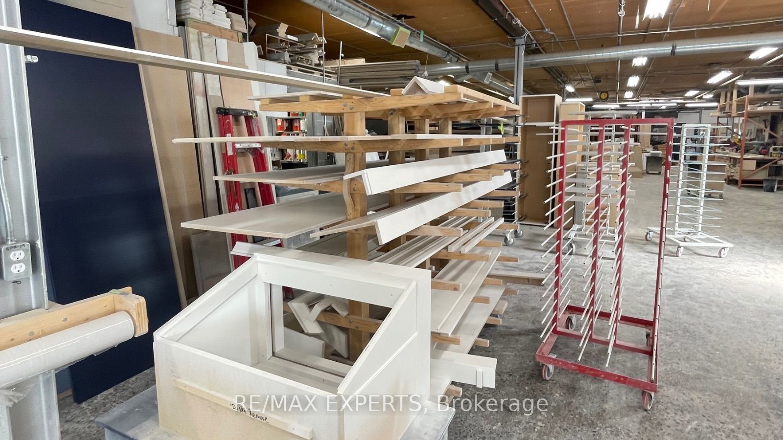 82 Industry Street Property Photo 17
