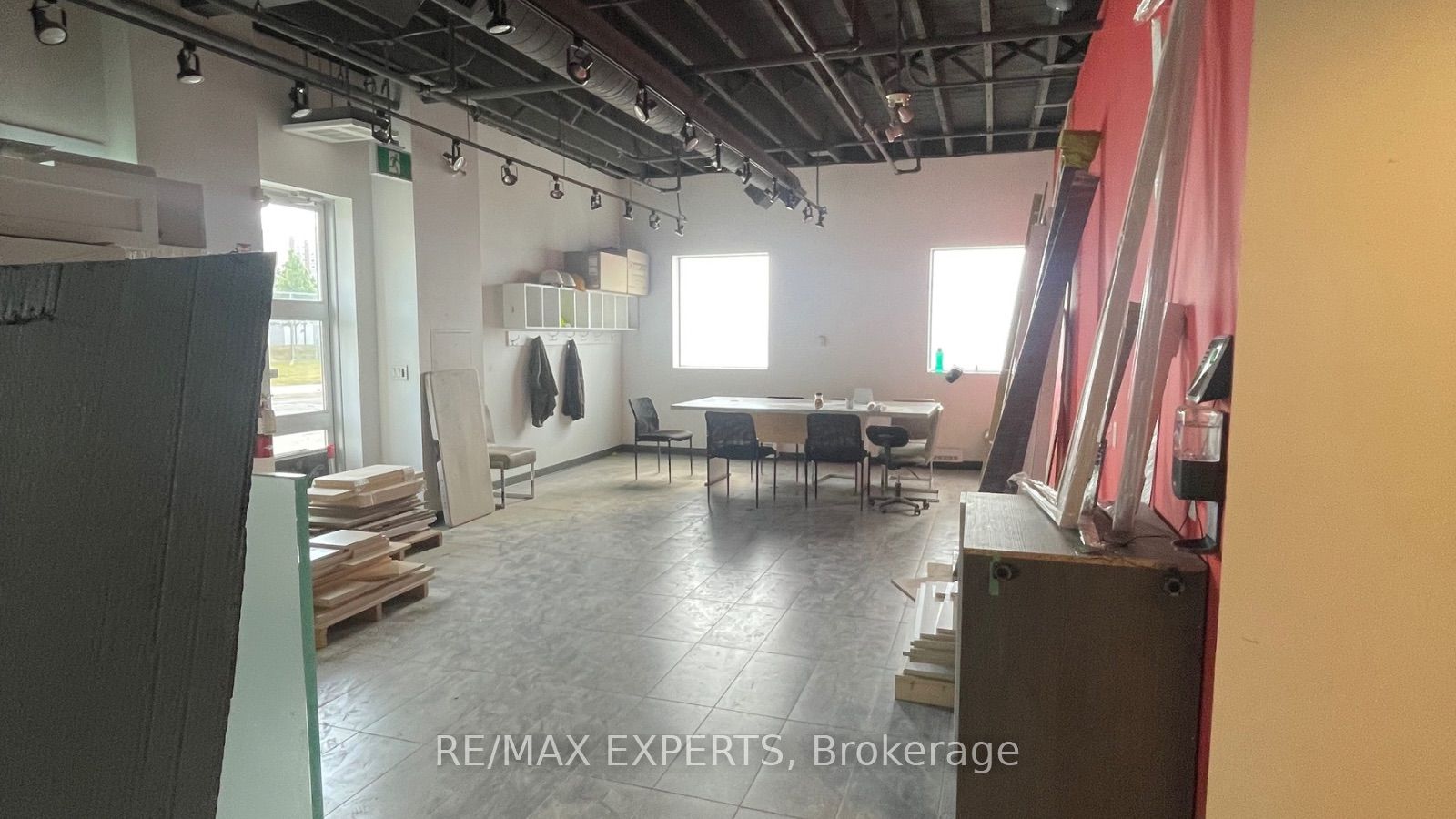 82 Industry Street Property Photo 26