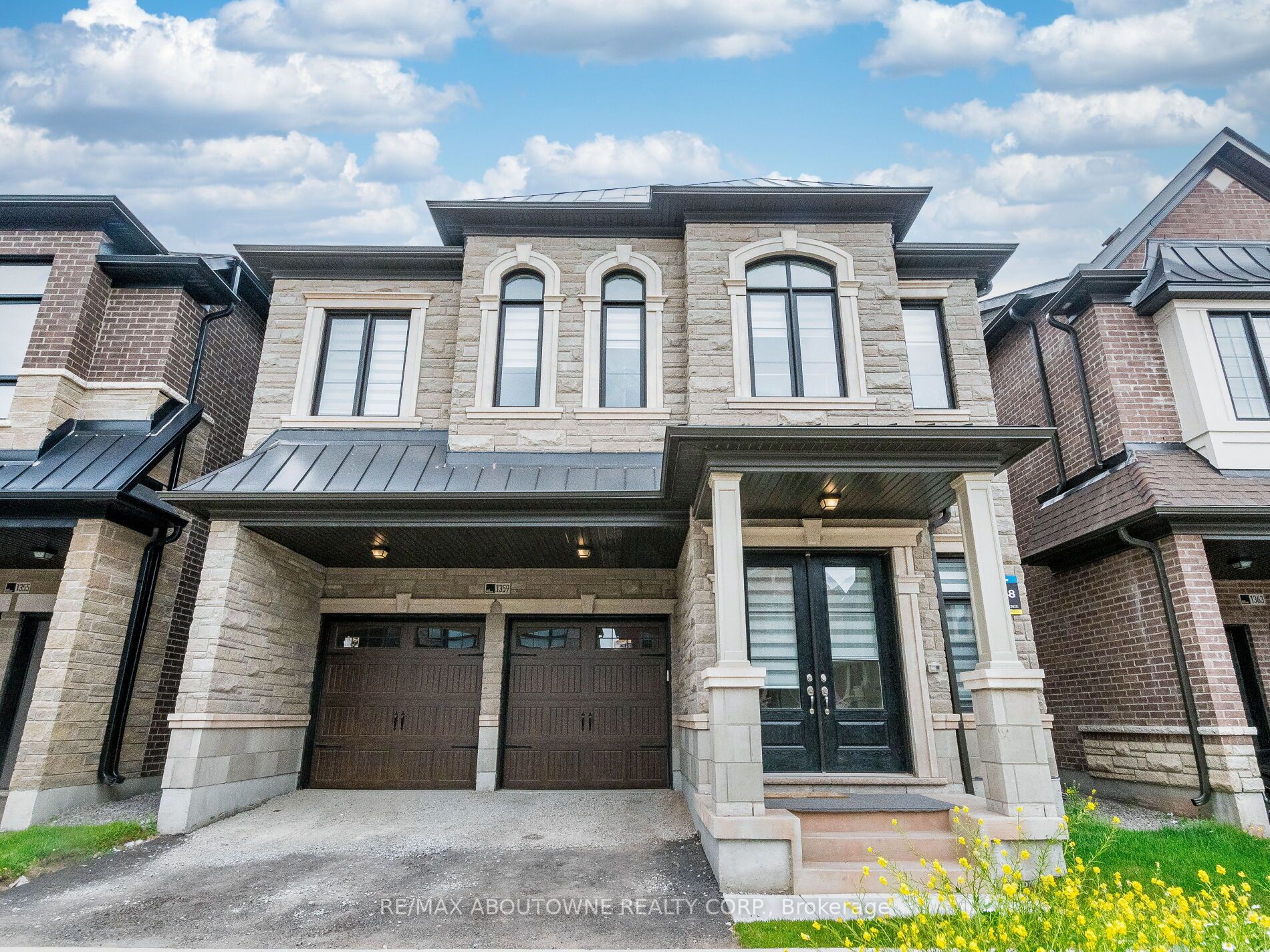 1359 Peony Path Property Photo 1