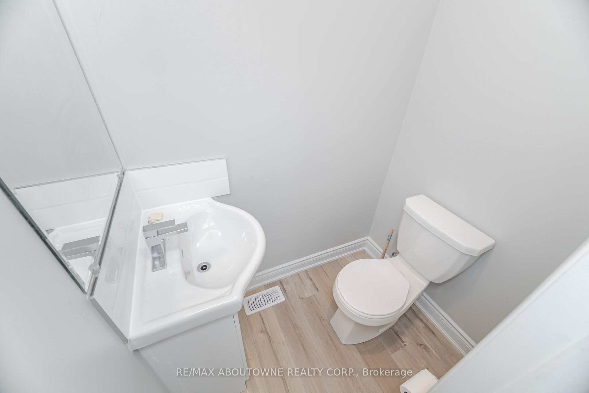 #4 - 961 Francis Road Property Photo 14