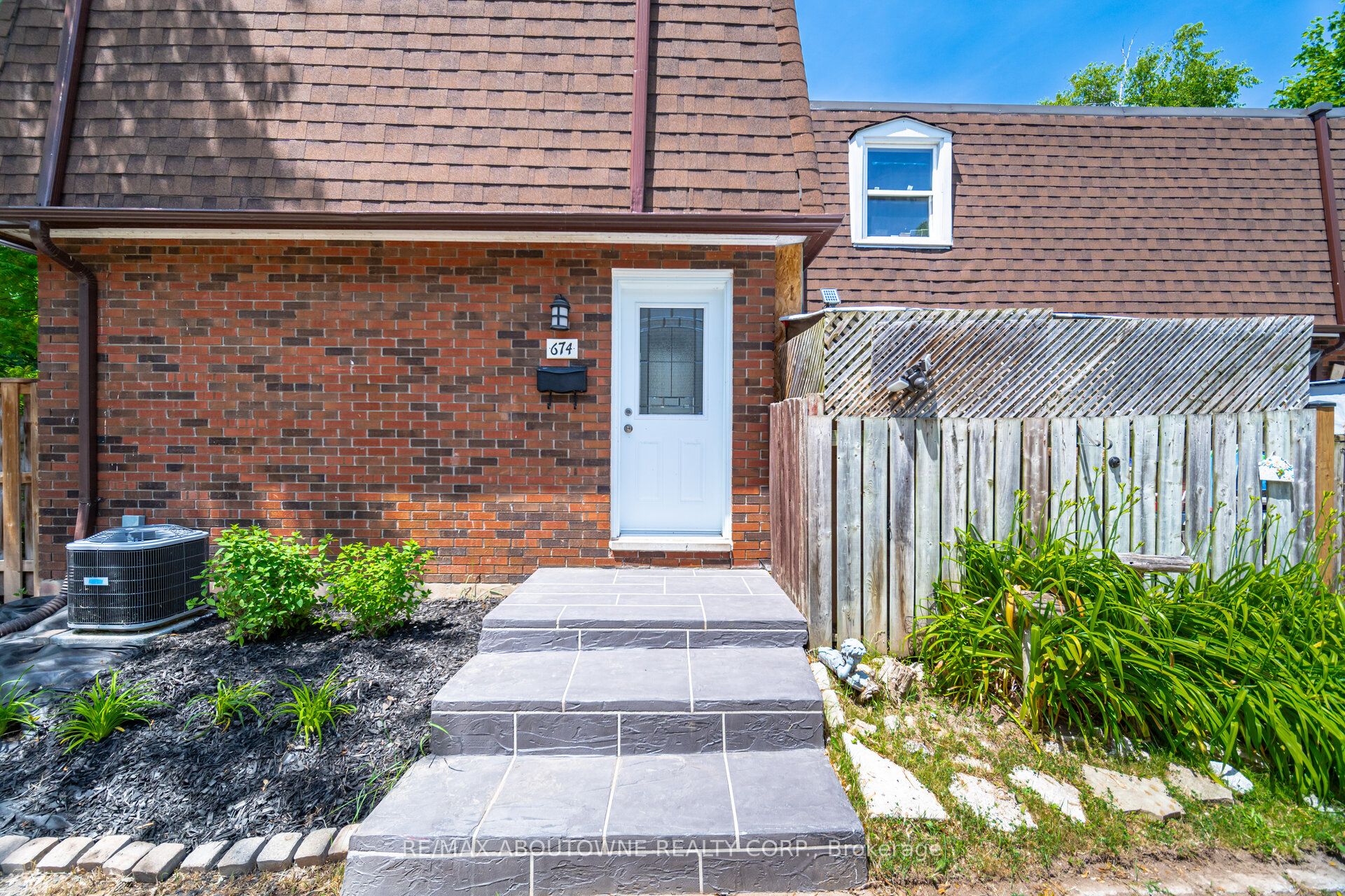 674 Francis Road Property Photo 1
