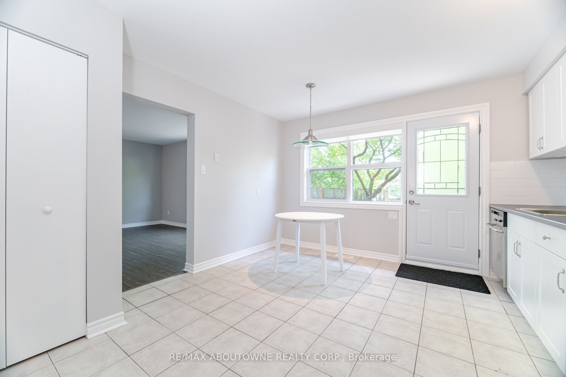 674 Francis Road Property Photo 6