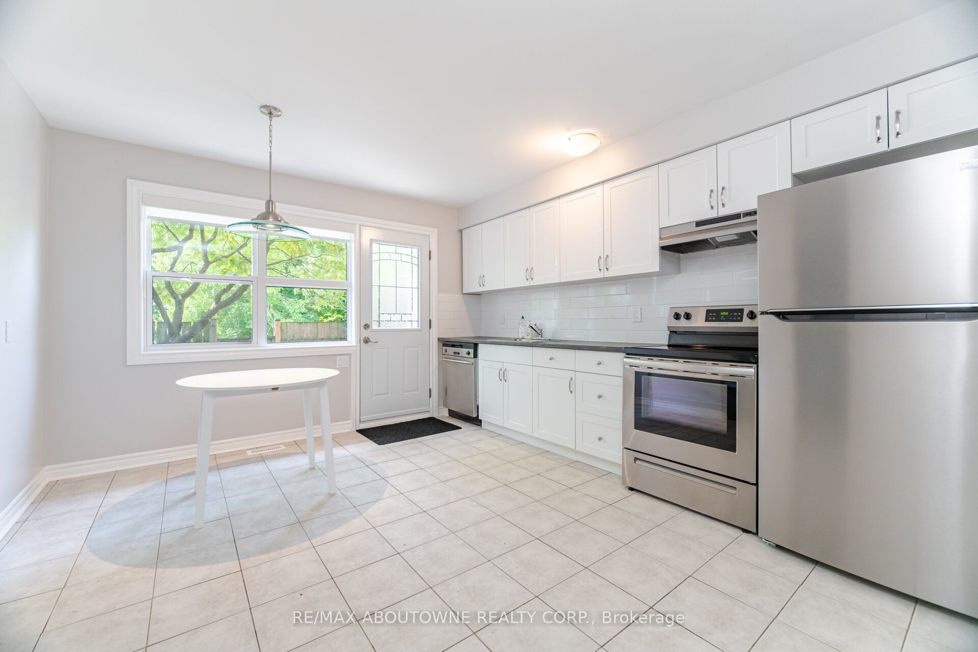 674 Francis Road Property Photo 7