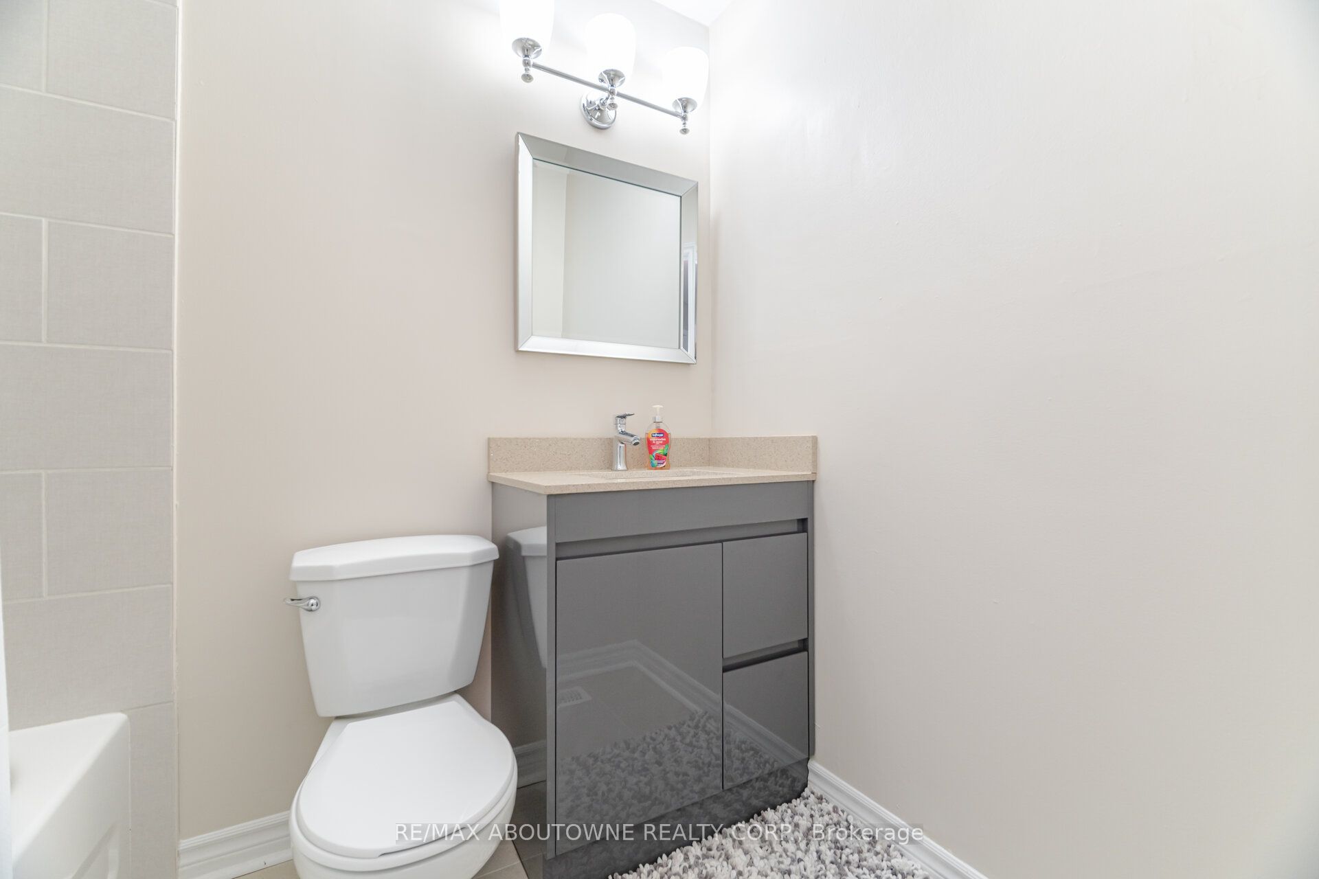 674 Francis Road Property Photo 19