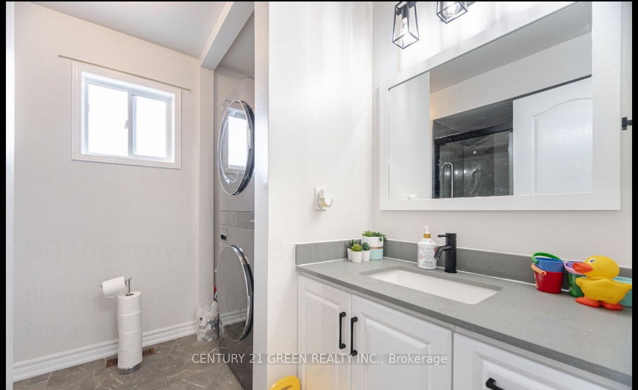 90 Viceroy Crescent Property Photo 9