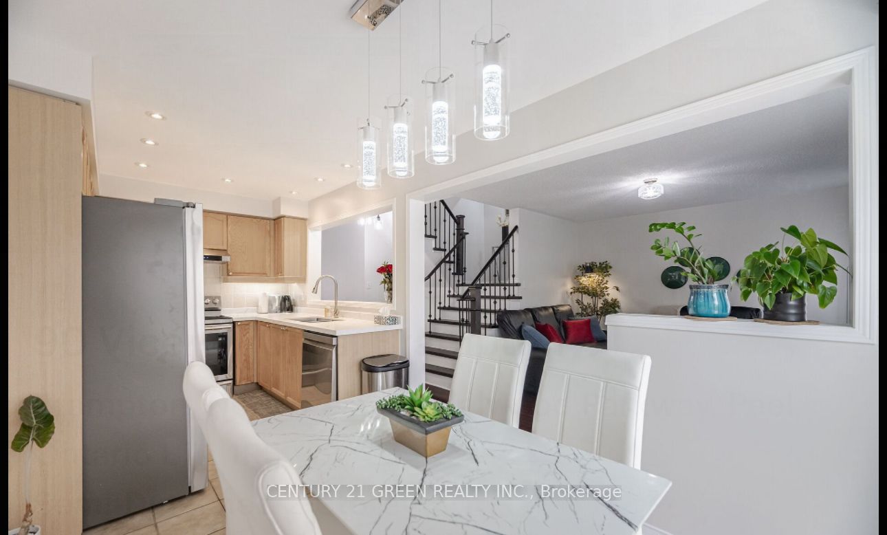 90 Viceroy Crescent Property Photo 11
