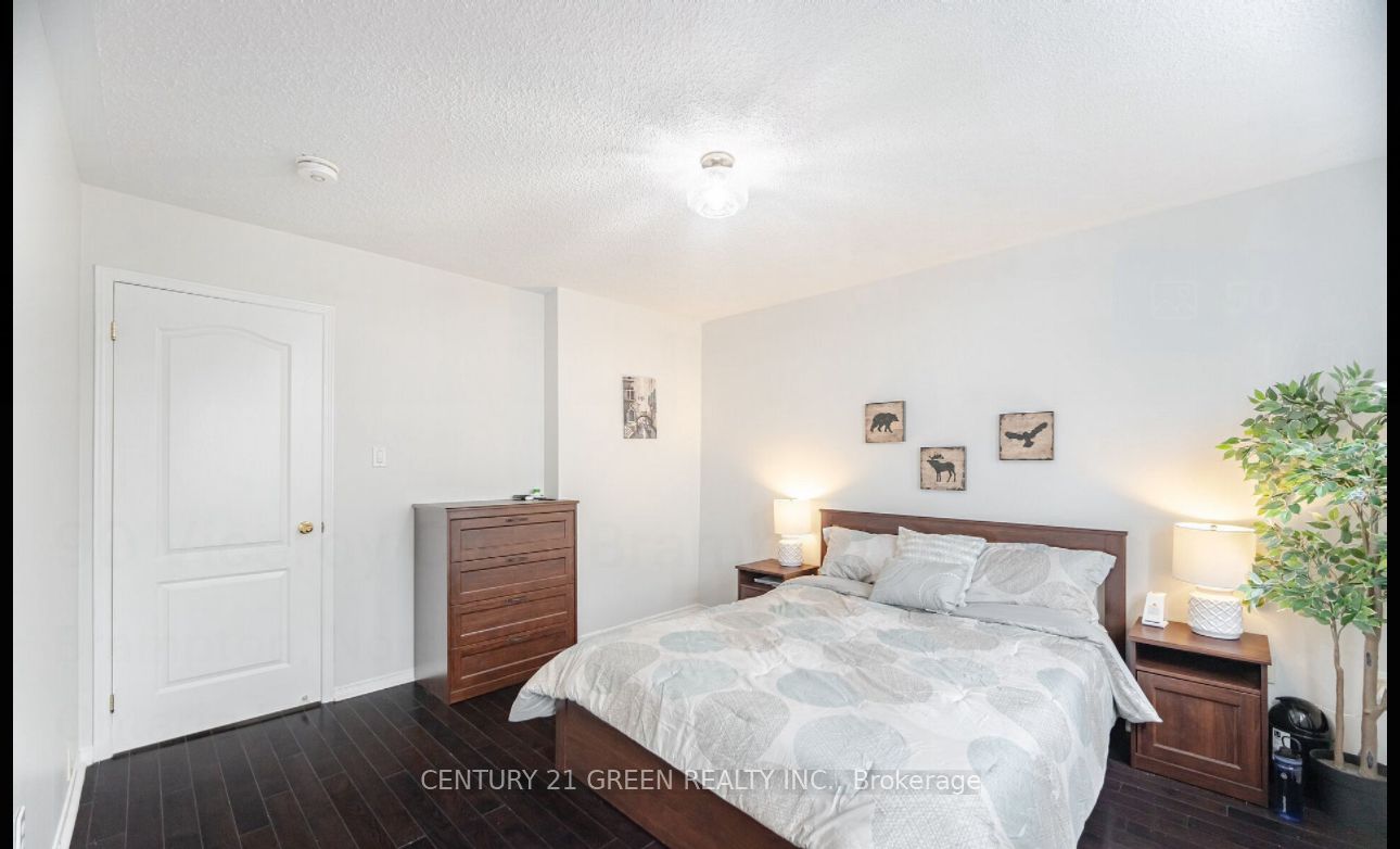 90 Viceroy Crescent Property Photo 17