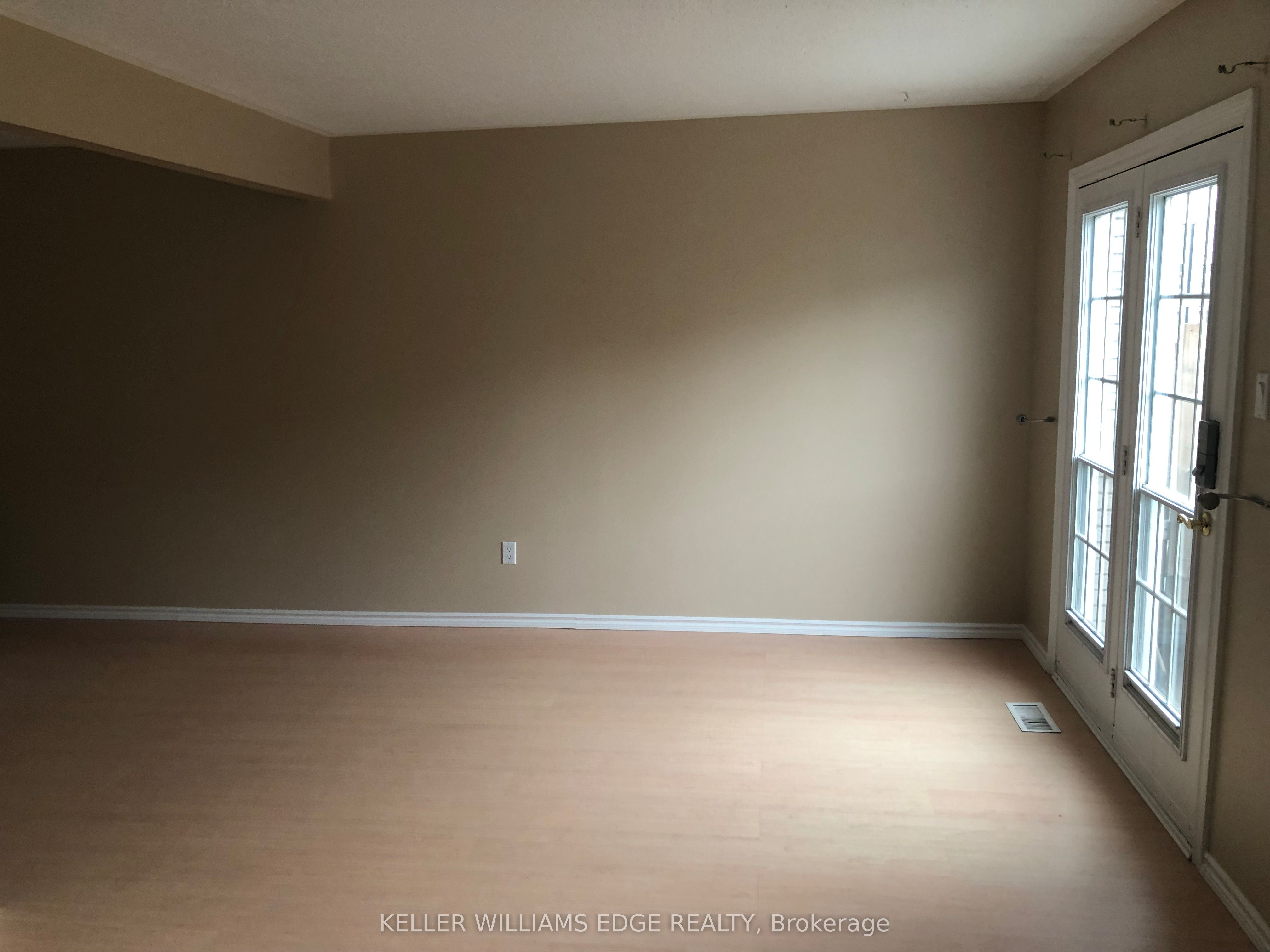 2254 Upper Middle Road 6 Property Photo 4