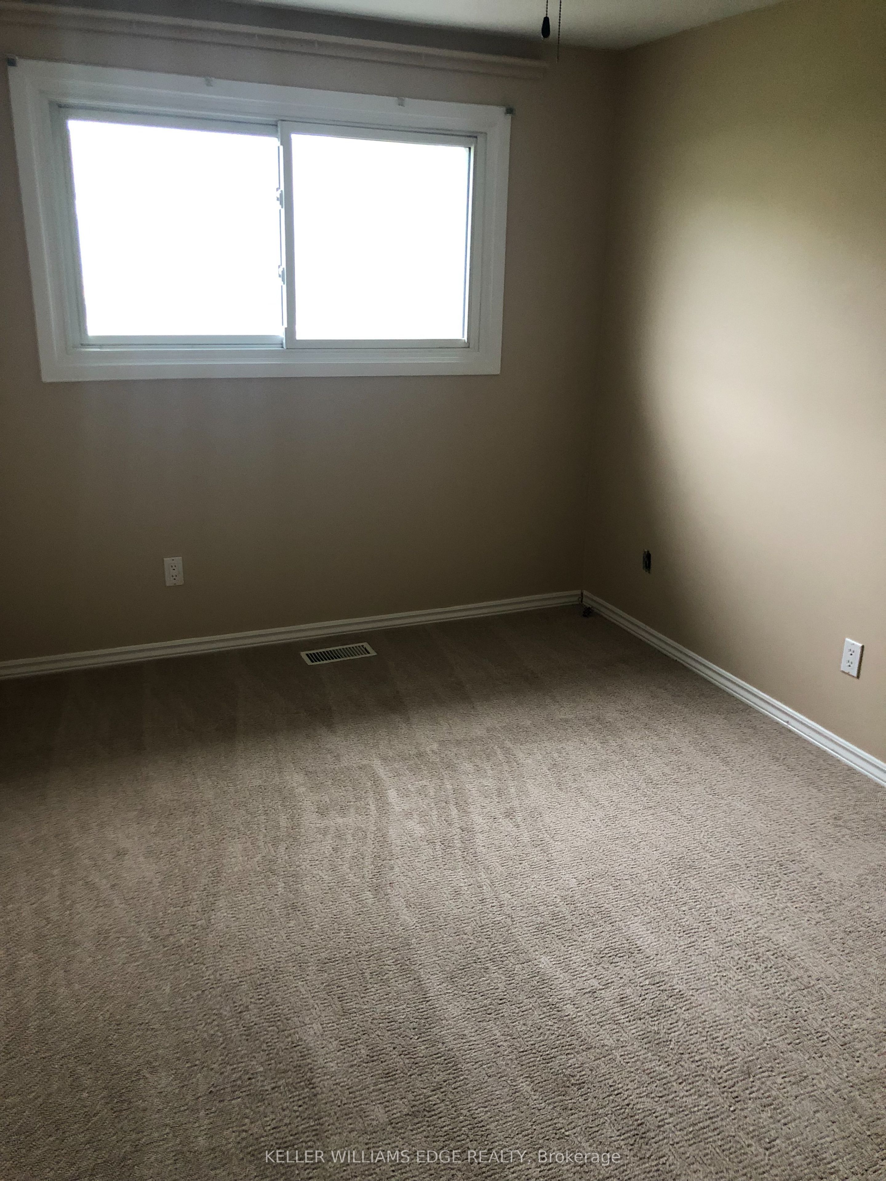 2254 Upper Middle Road 6 Property Photo 8