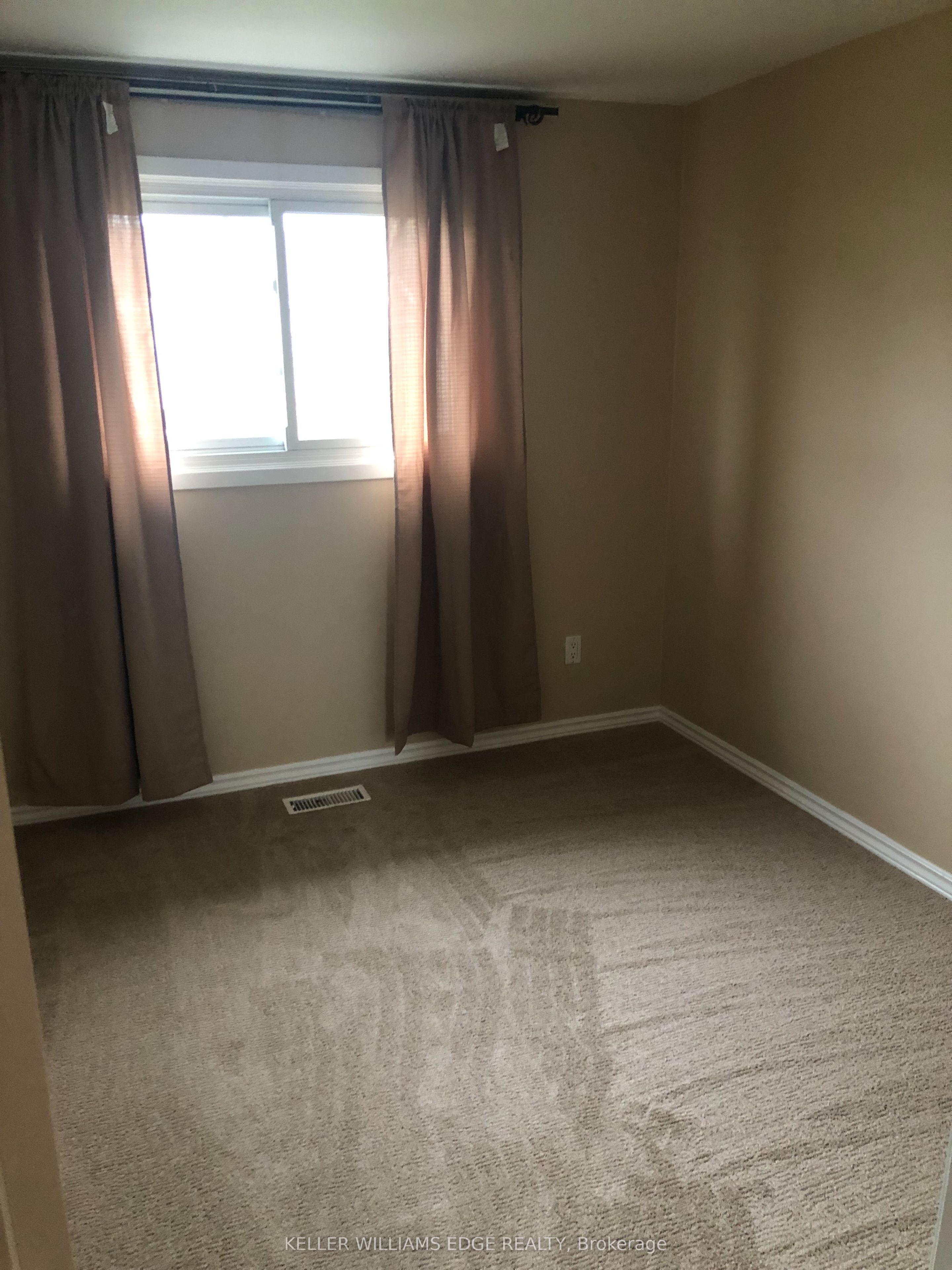 2254 Upper Middle Road 6 Property Photo 9