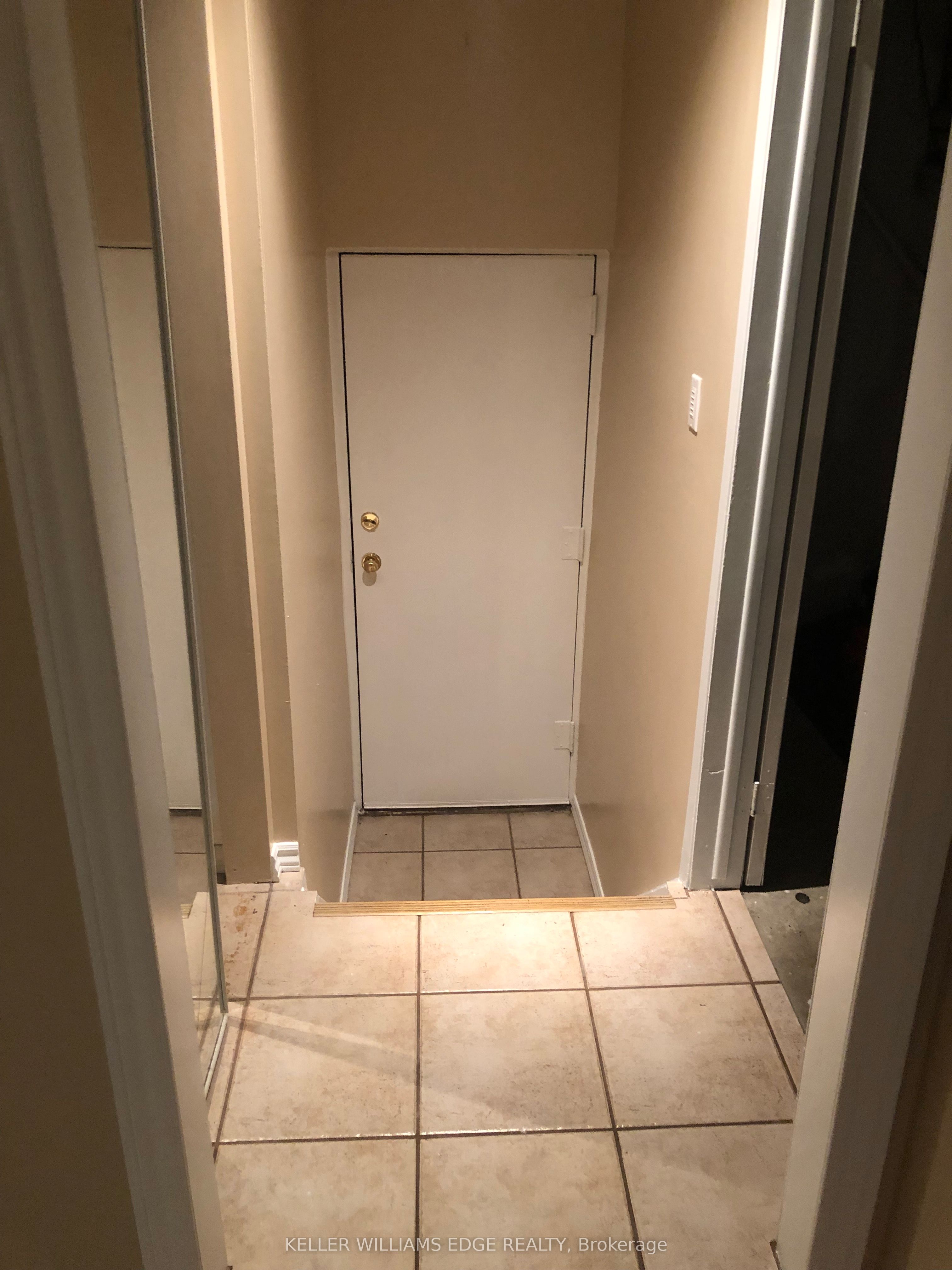 2254 Upper Middle Road 6 Property Photo 10