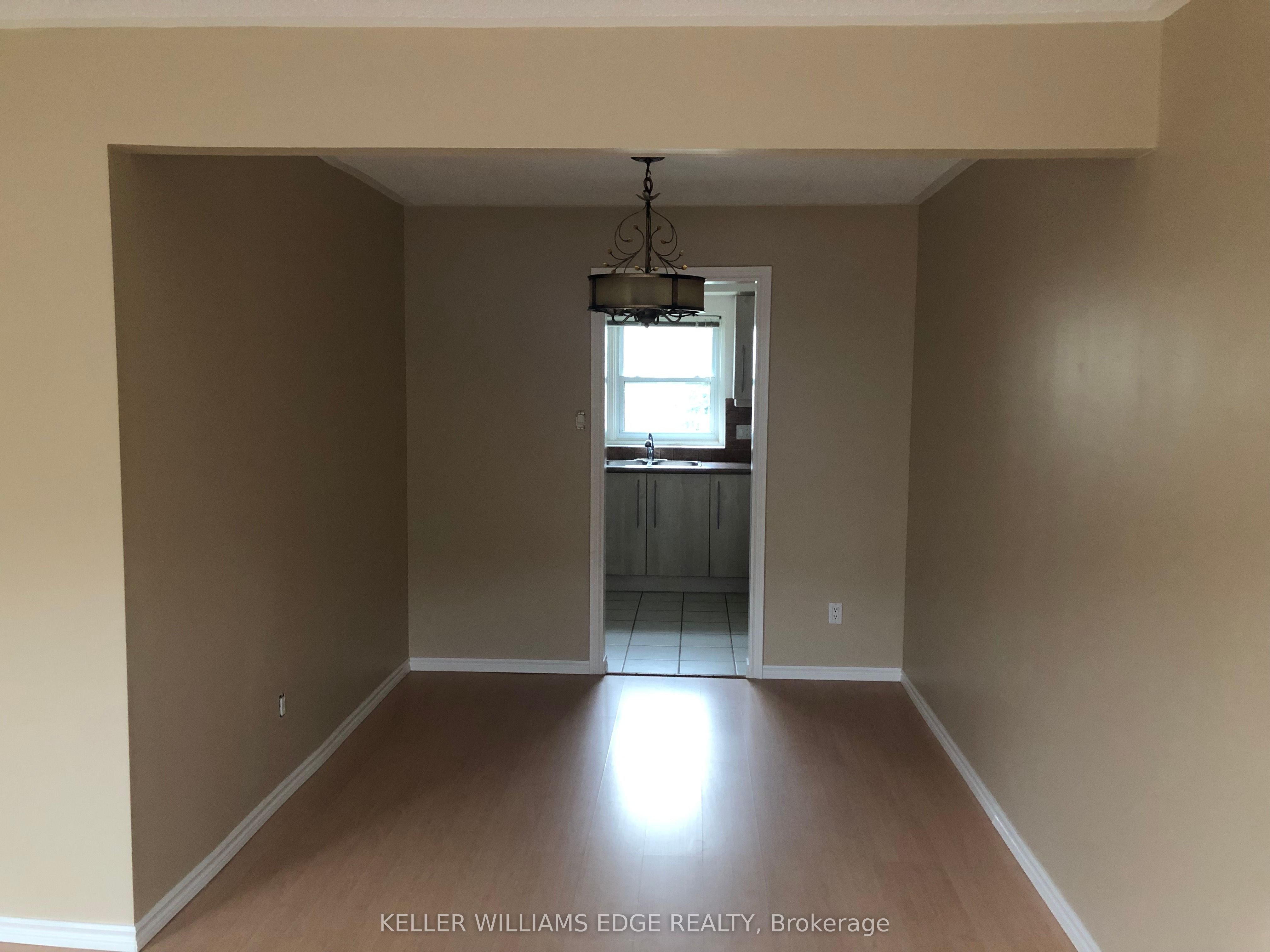 2254 Upper Middle Road 6 Property Photo 13