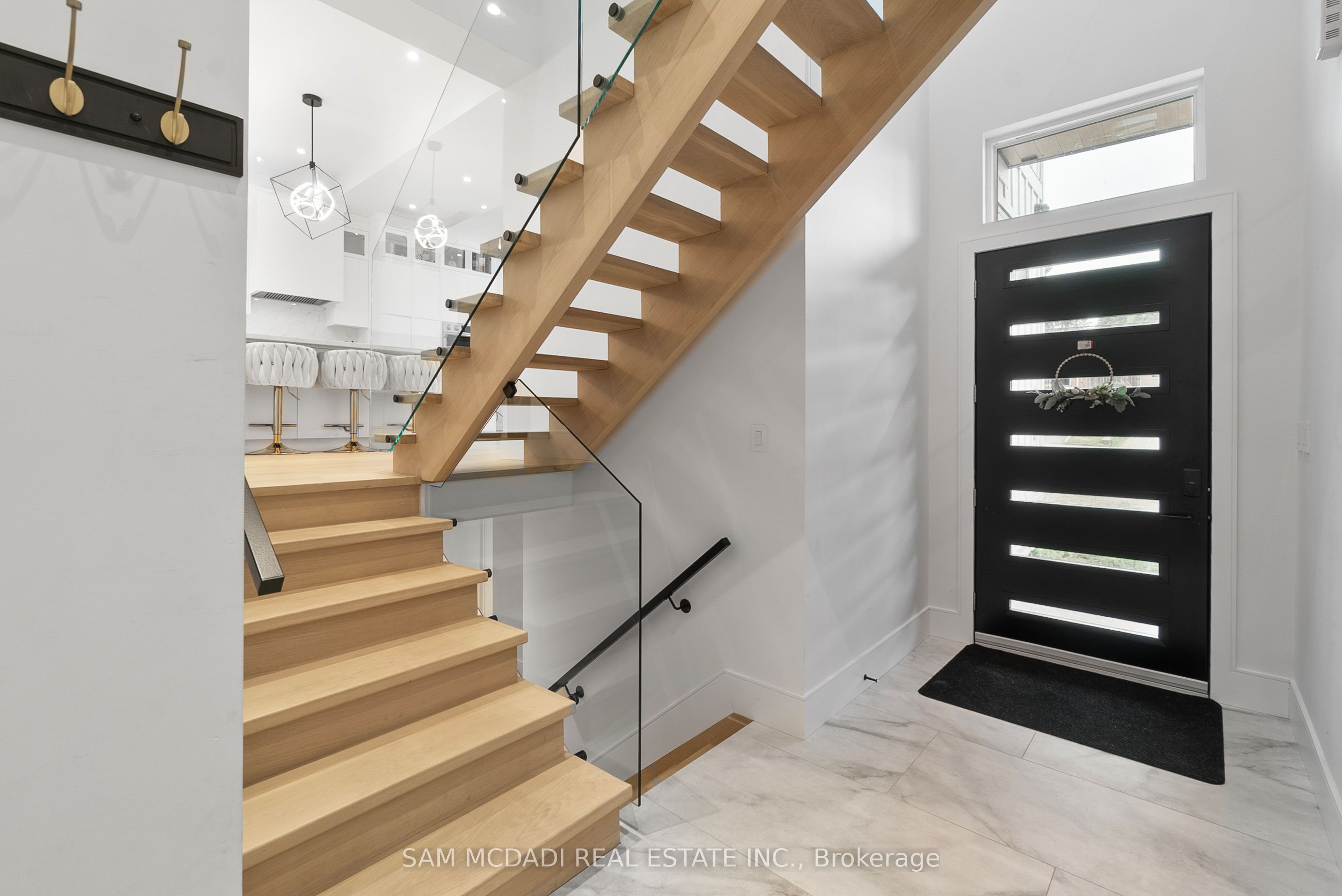 46 Cobblehill Road Property Photo 2