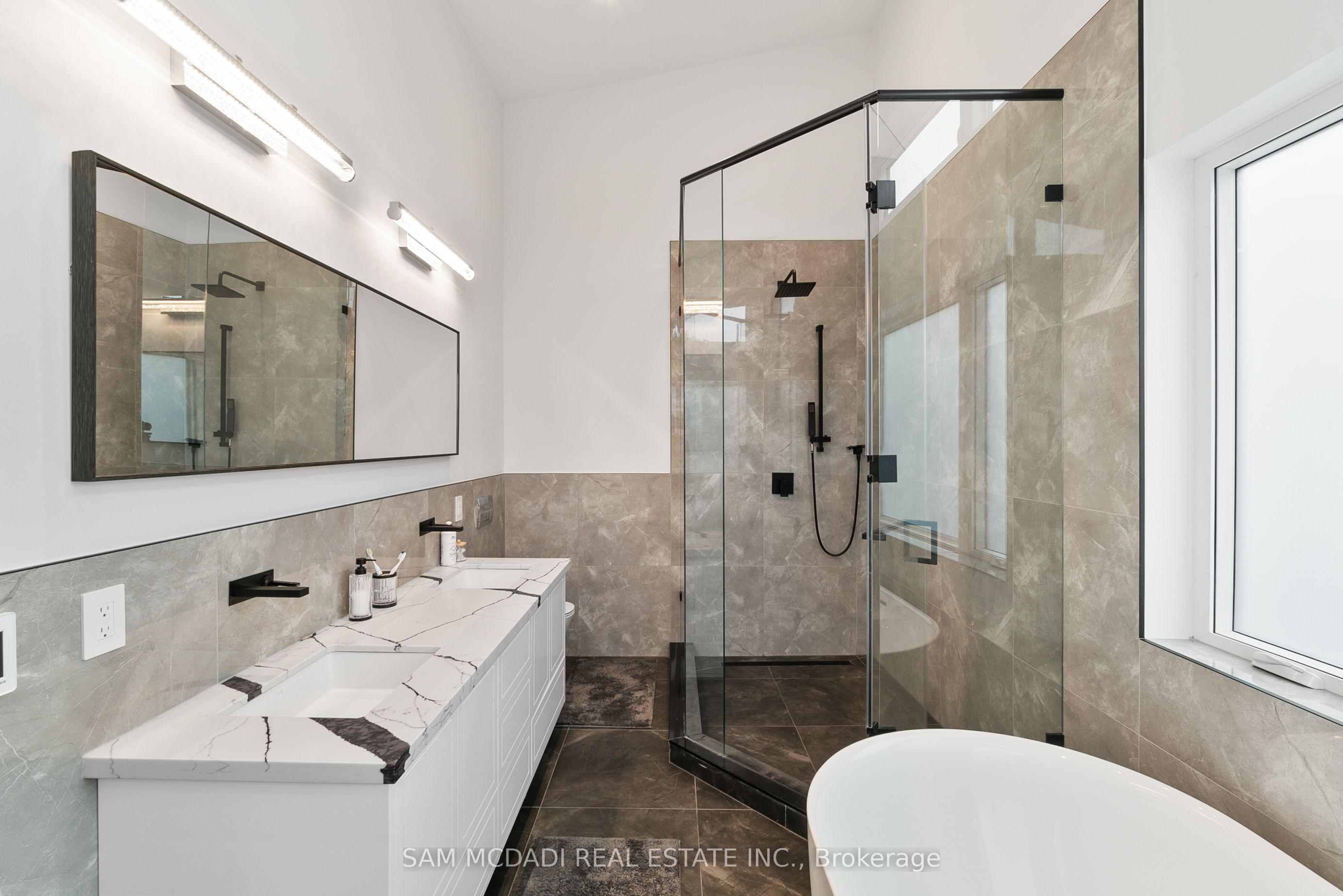 46 Cobblehill Road Property Photo 27