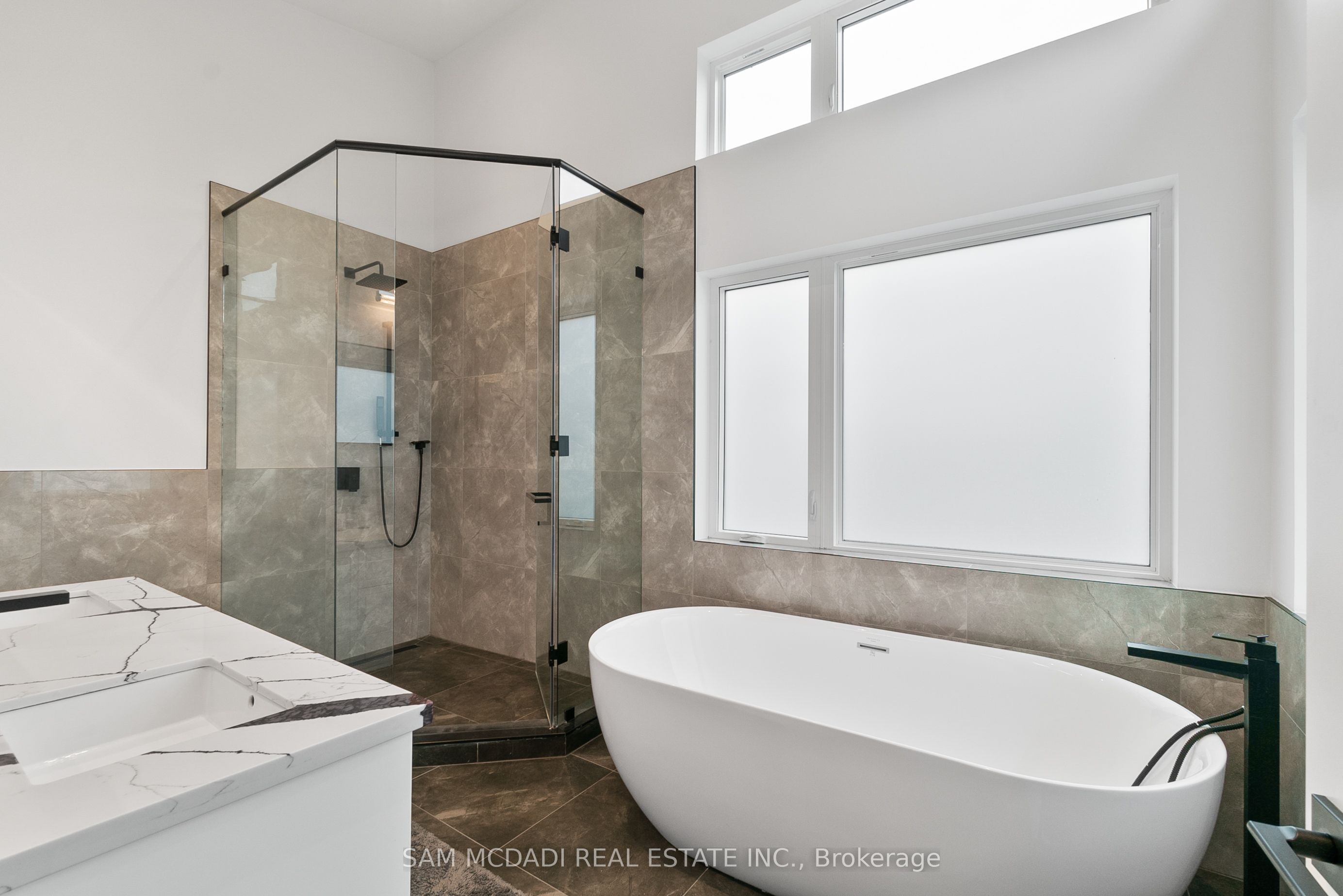 46 Cobblehill Road Property Photo 28