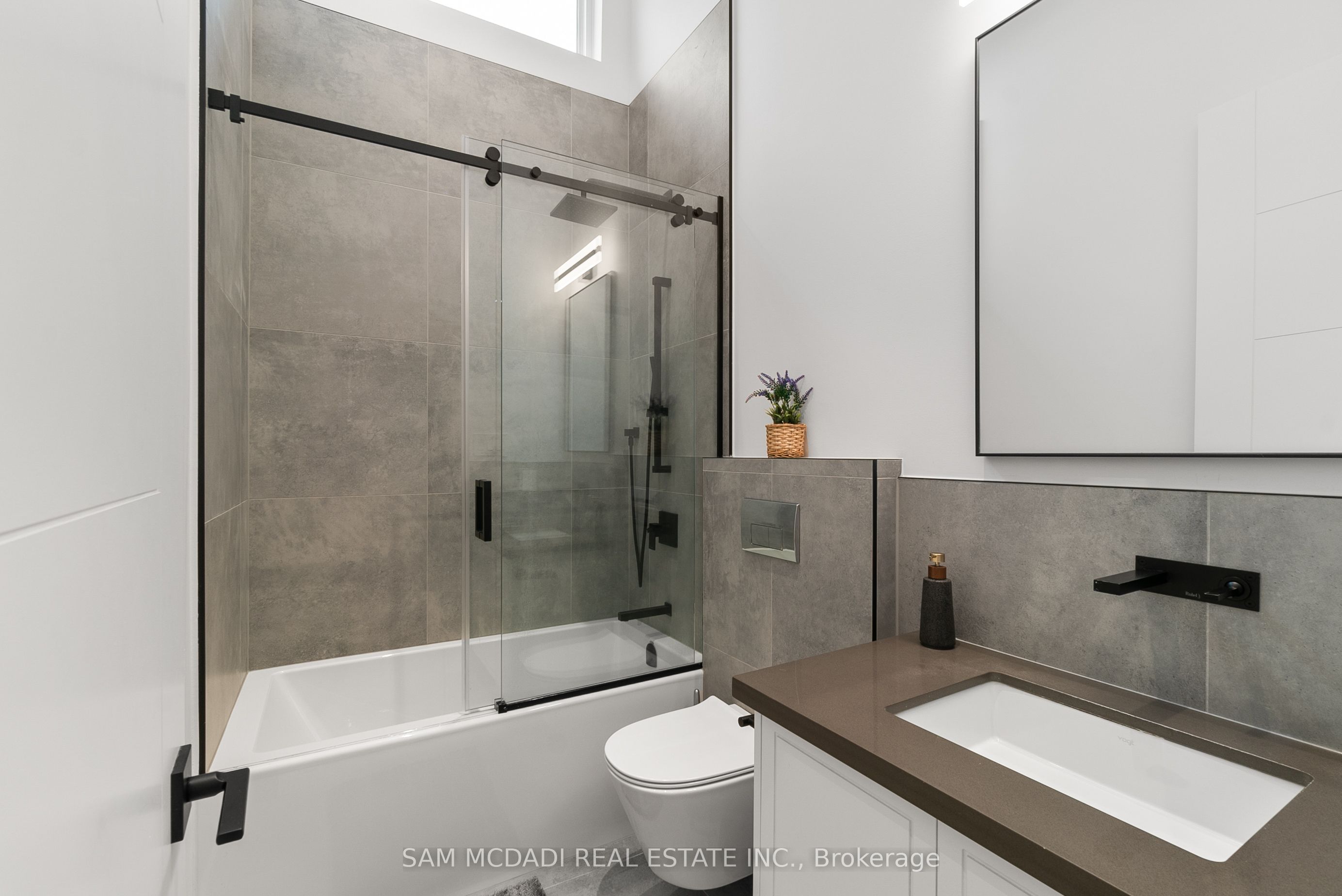 46 Cobblehill Road Property Photo 37