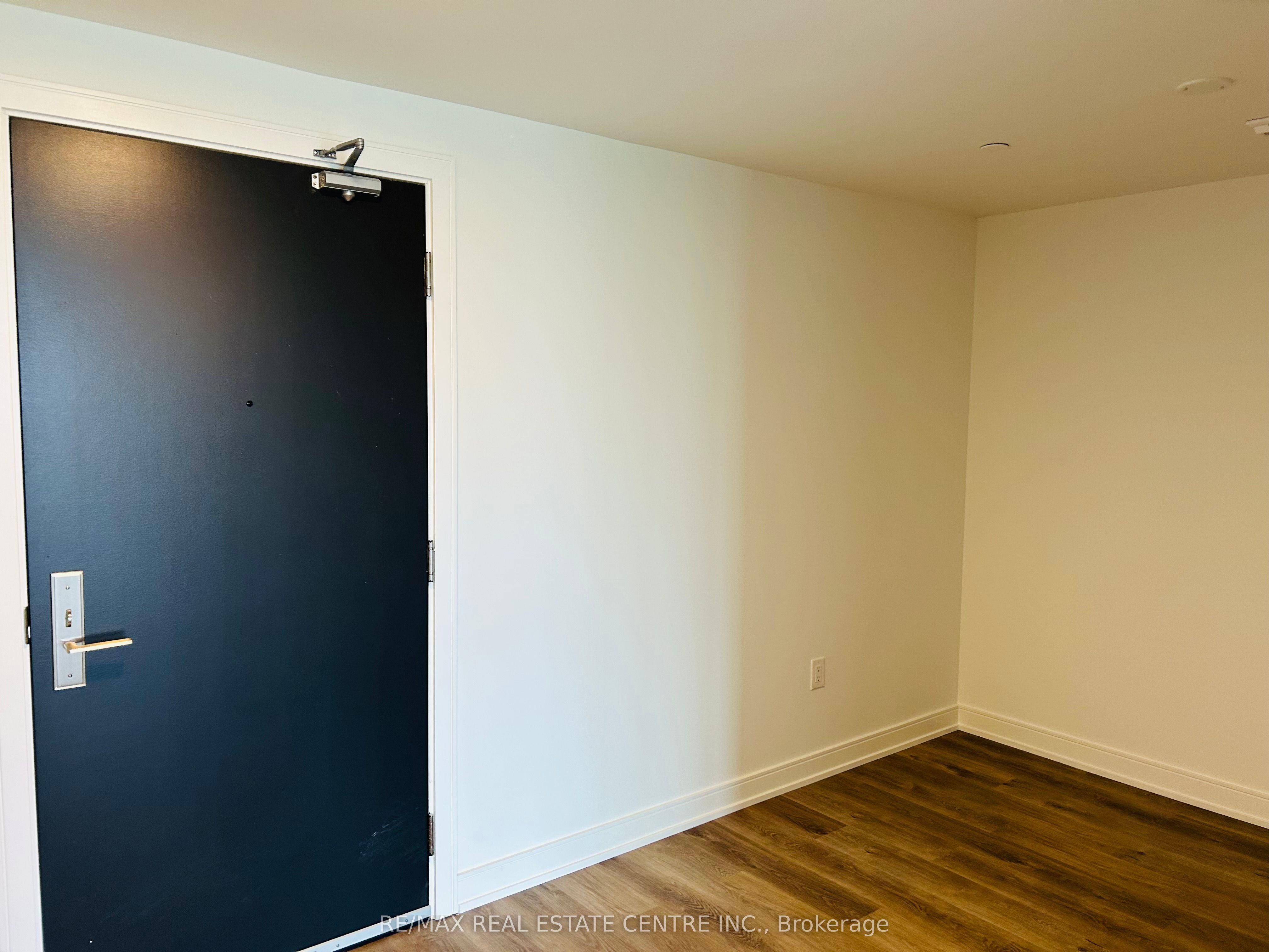 3009 Novar Road 508 Property Photo 10