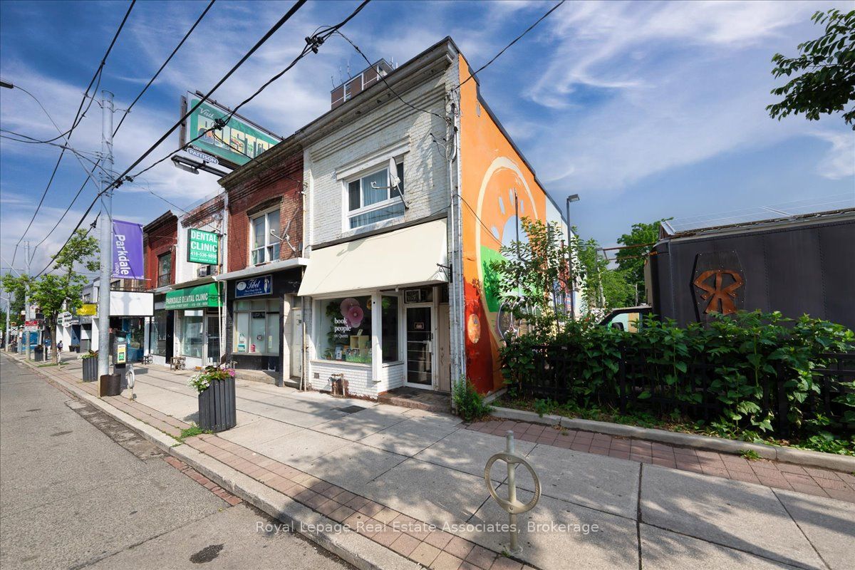 1640 Queen Street W Property Photo 1