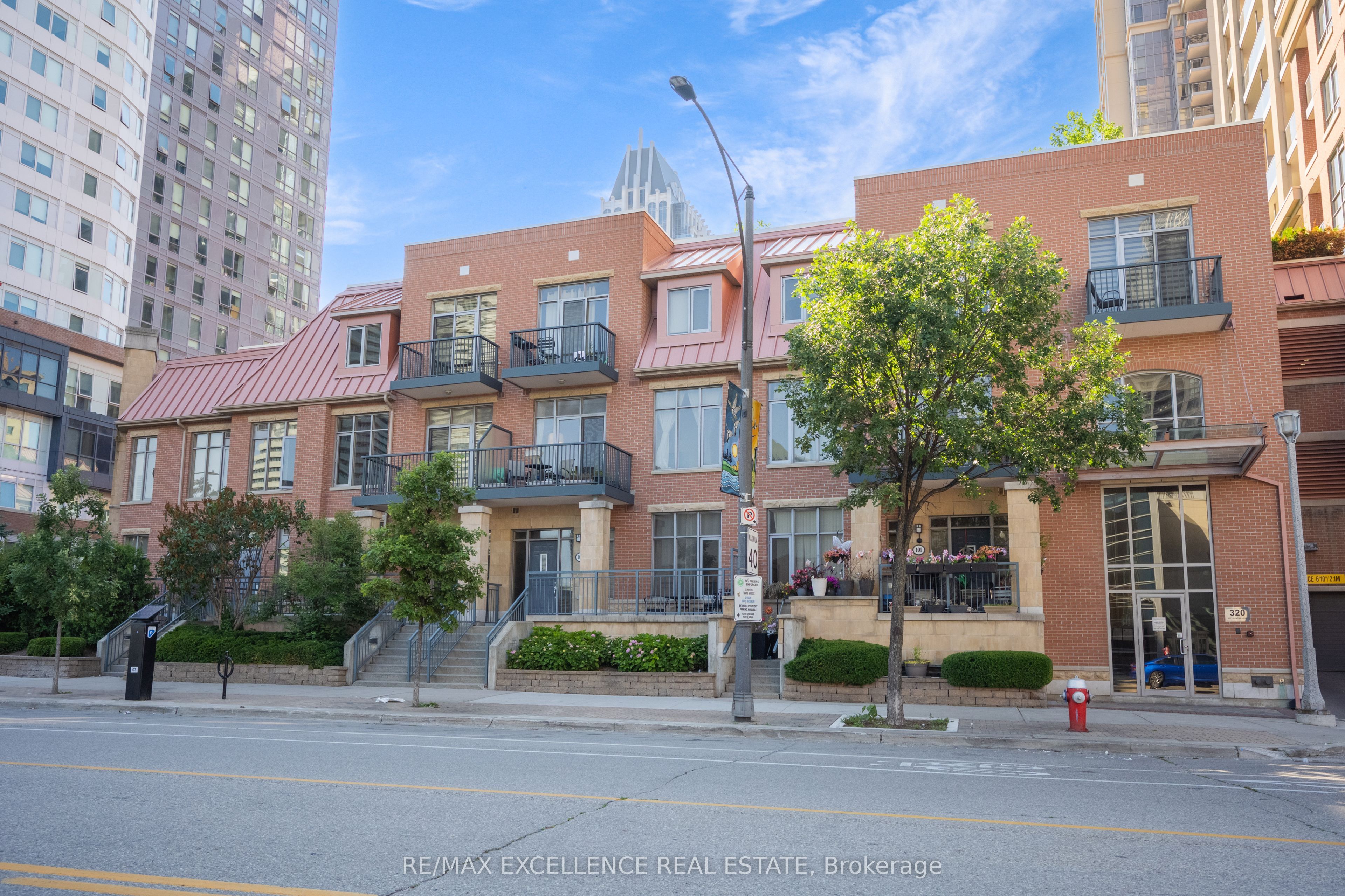 320 City Centre Drive Gv202 Property Photo 1