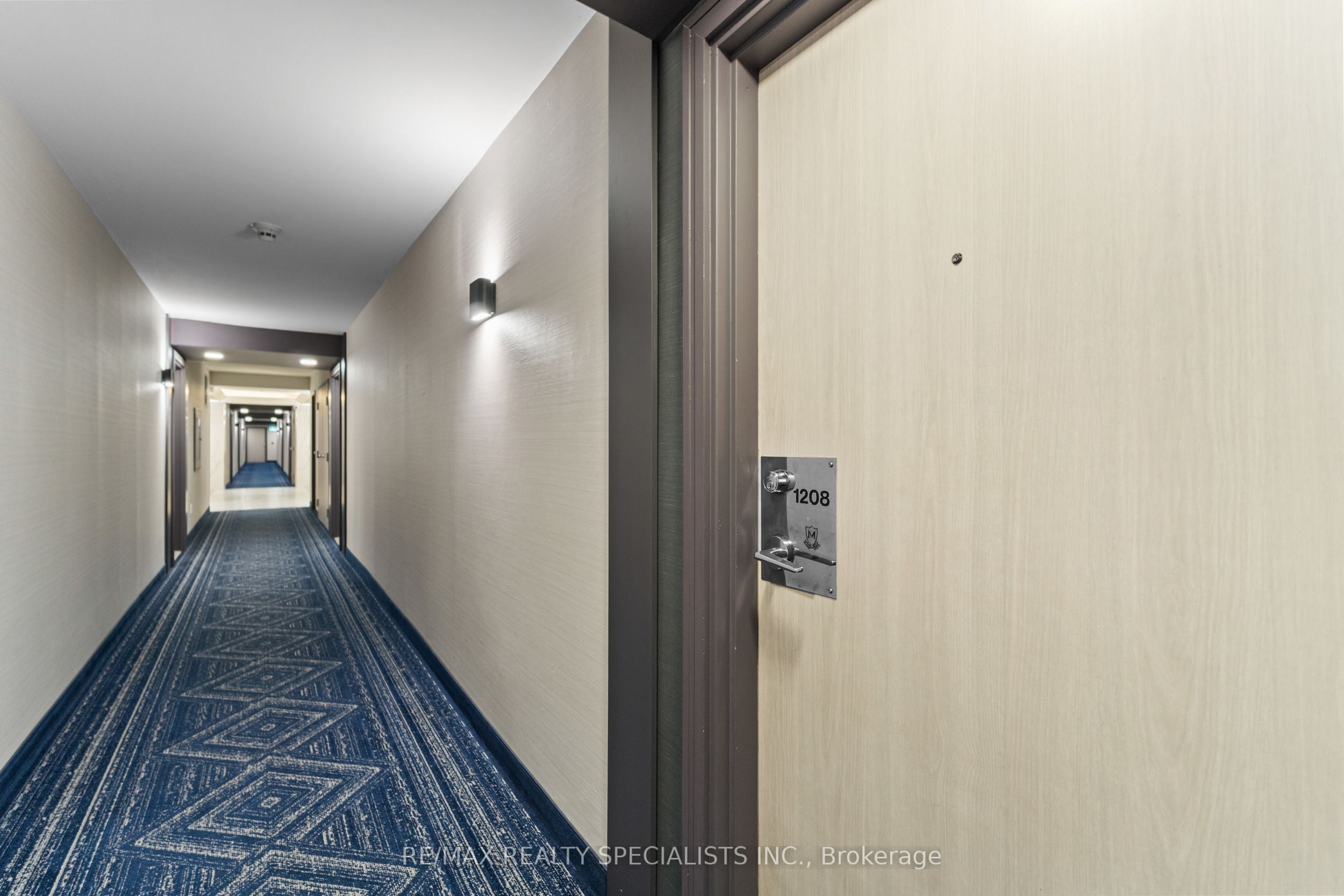 #1208 - 325 Webb Drive Property Photo 10