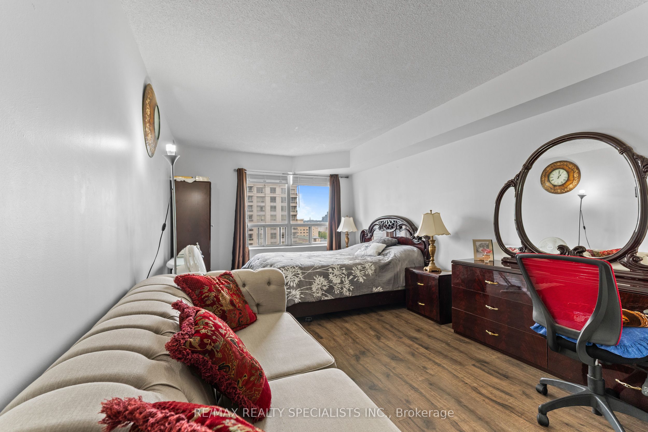 #1208 - 325 Webb Drive Property Photo 21