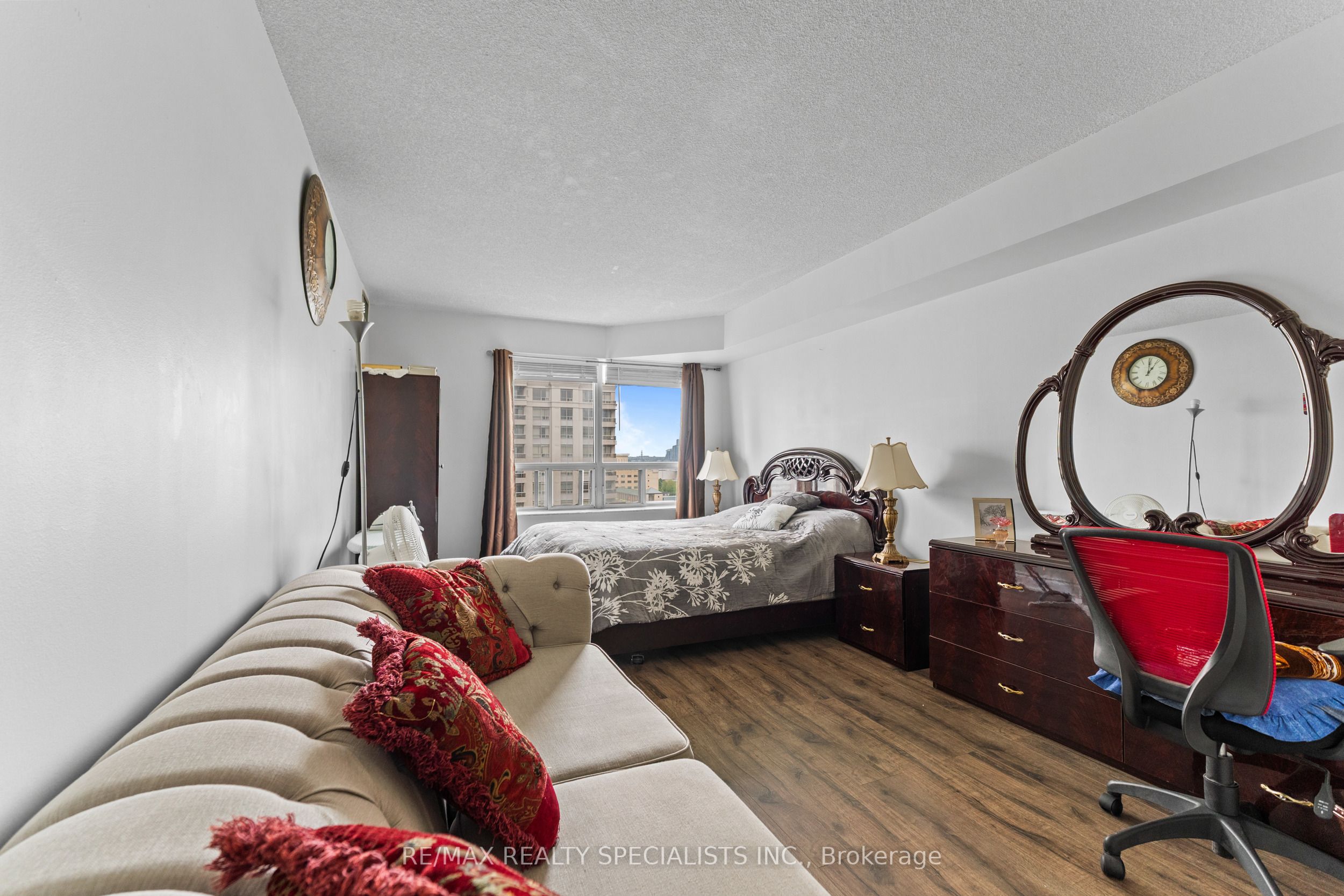 #1208 - 325 Webb Drive Property Photo 22