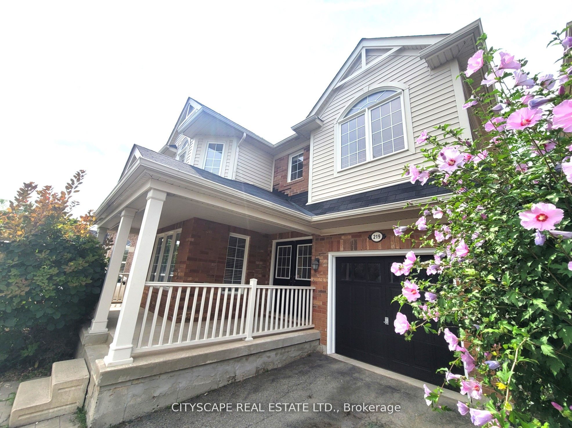 219 Mcginnis Crescent Property Photo 1