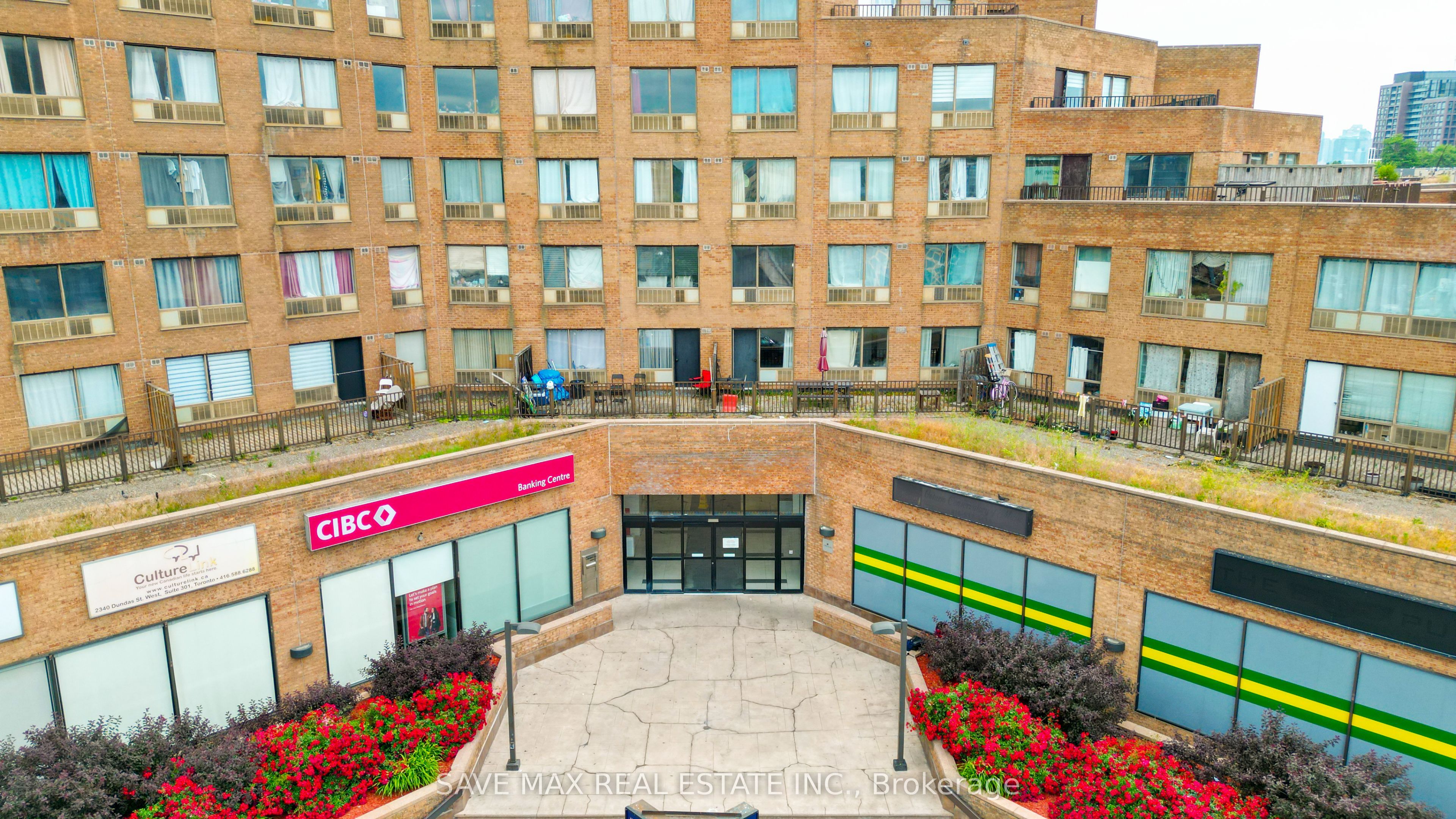 #g15 - 2340 Dundas Street Property Photo 3