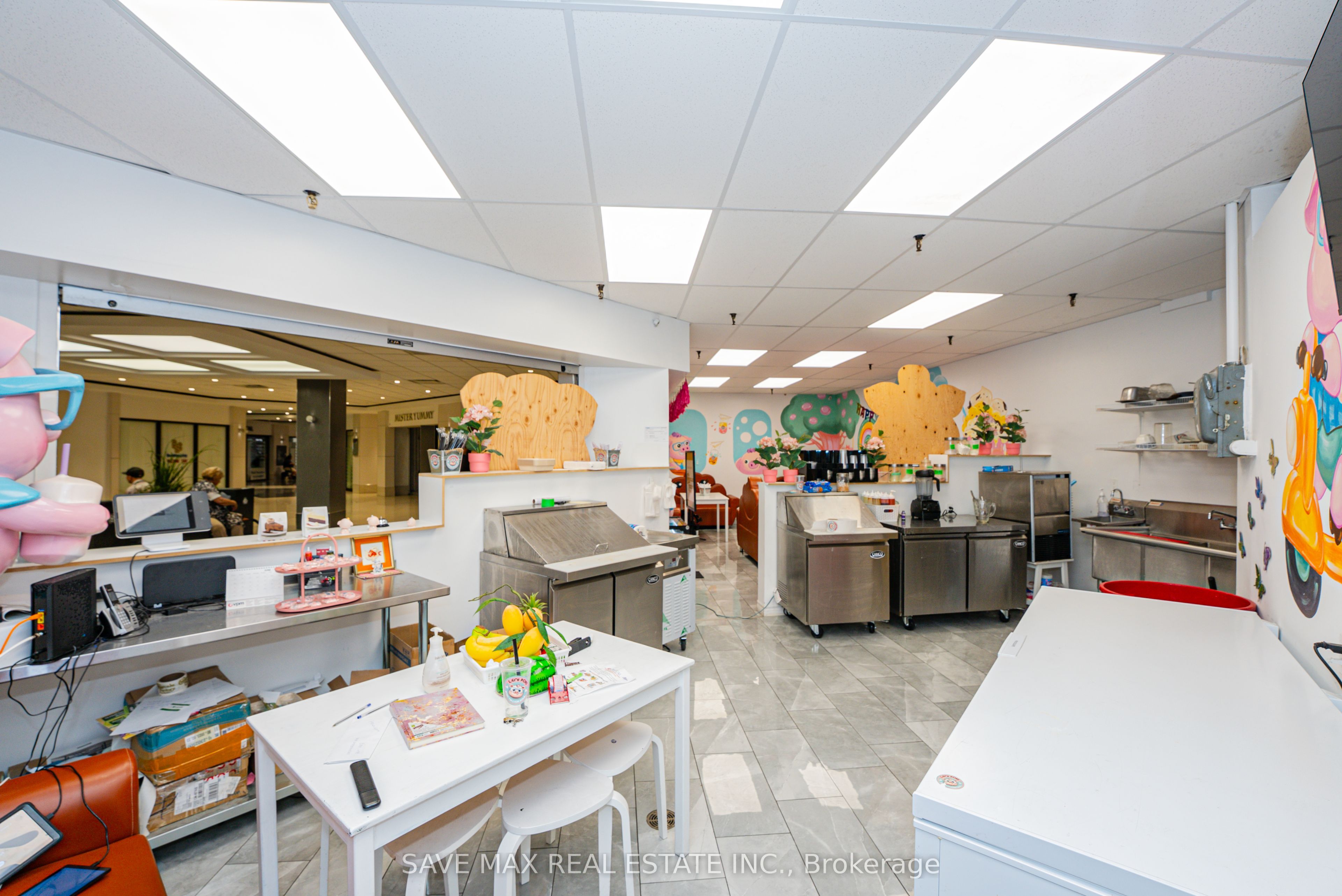 #g15 - 2340 Dundas Street Property Photo 16