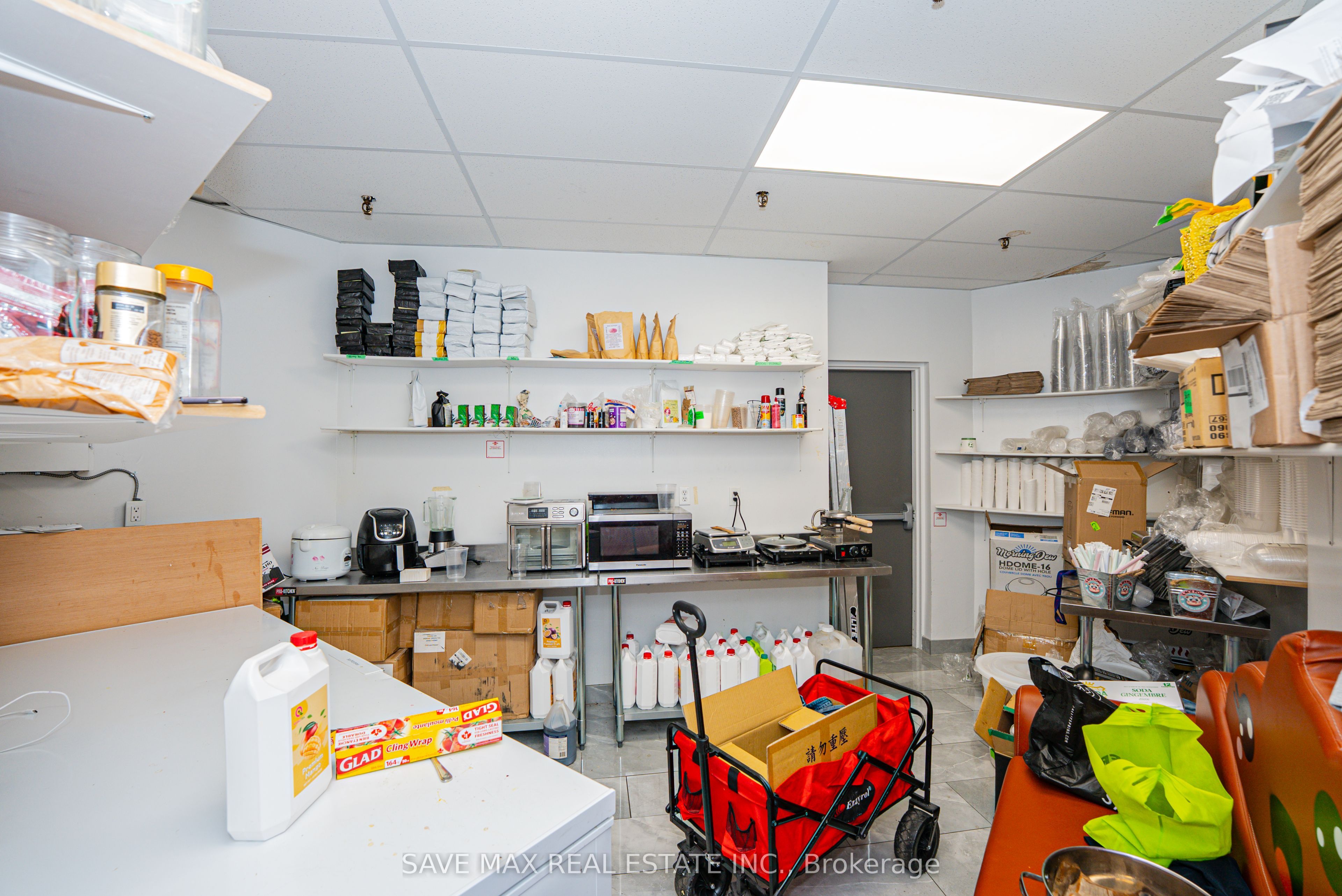 #g15 - 2340 Dundas Street Property Photo 17