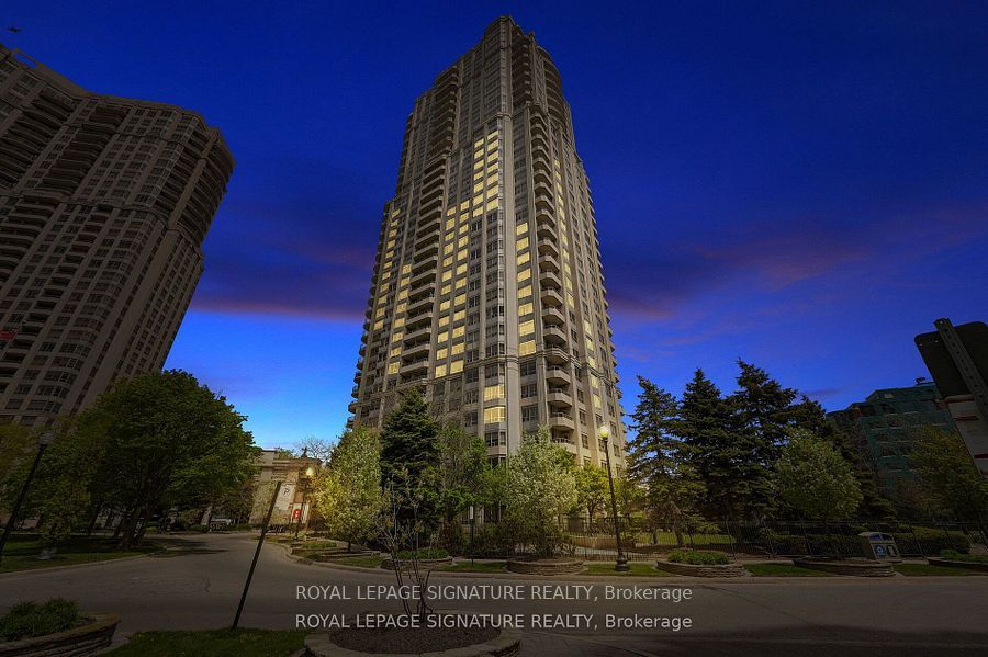 #923 - 25 Kingsbridge Garden Circle Property Photo 1